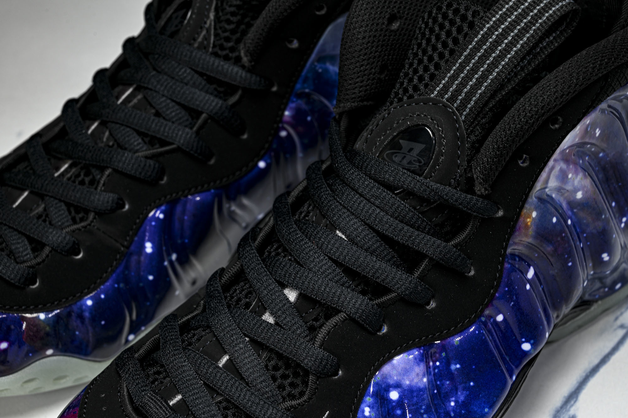 NK 耐克 AIR FOAMPOSITE ONE QS 男士减震支撑中帮运动复古篮球鞋FQ4303 40
