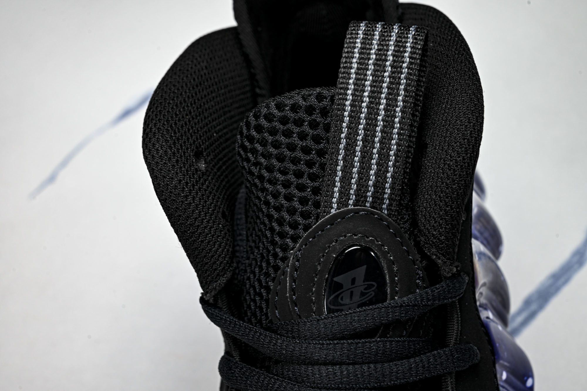 NK 耐克 AIR FOAMPOSITE ONE QS 男士减震支撑中帮运动复古篮球鞋FQ4303 40