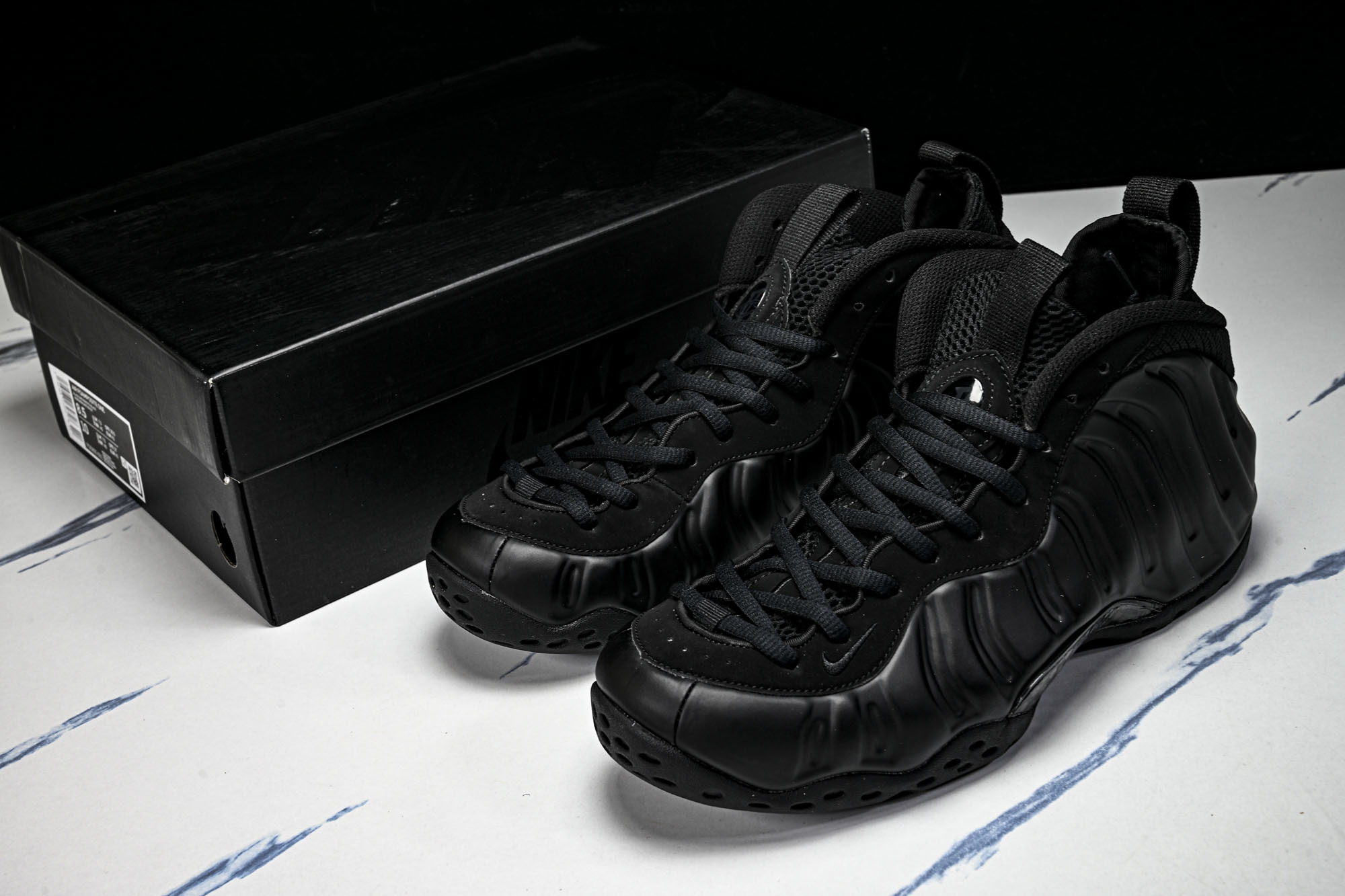 NK 耐克 AIR FOAMPOSITE ONE 男士减震支撑中帮运动复古篮球鞋FD5855 001产品