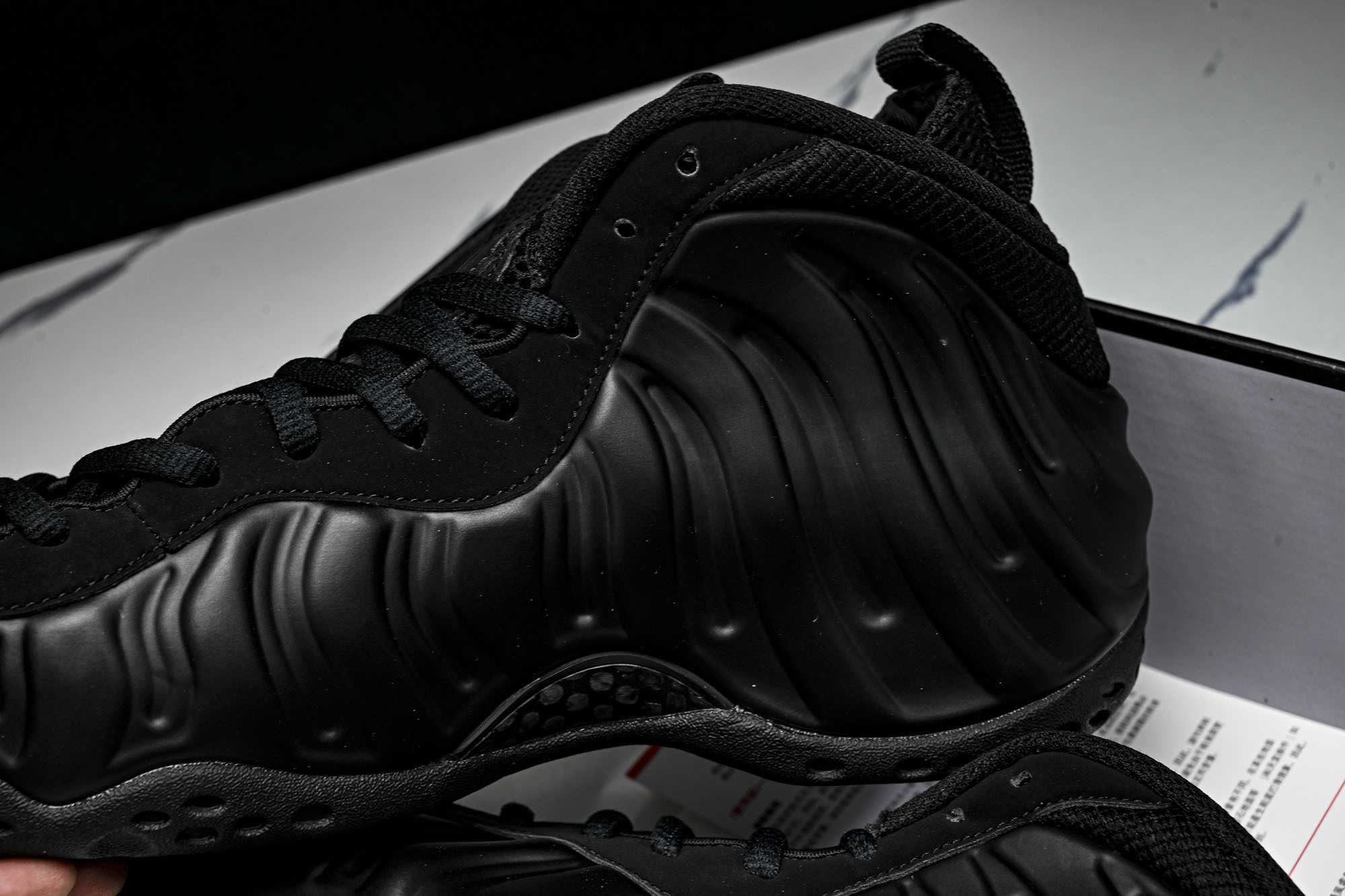 NK 耐克 AIR FOAMPOSITE ONE 男士减震支撑中帮运动复古篮球鞋FD5855 001产品