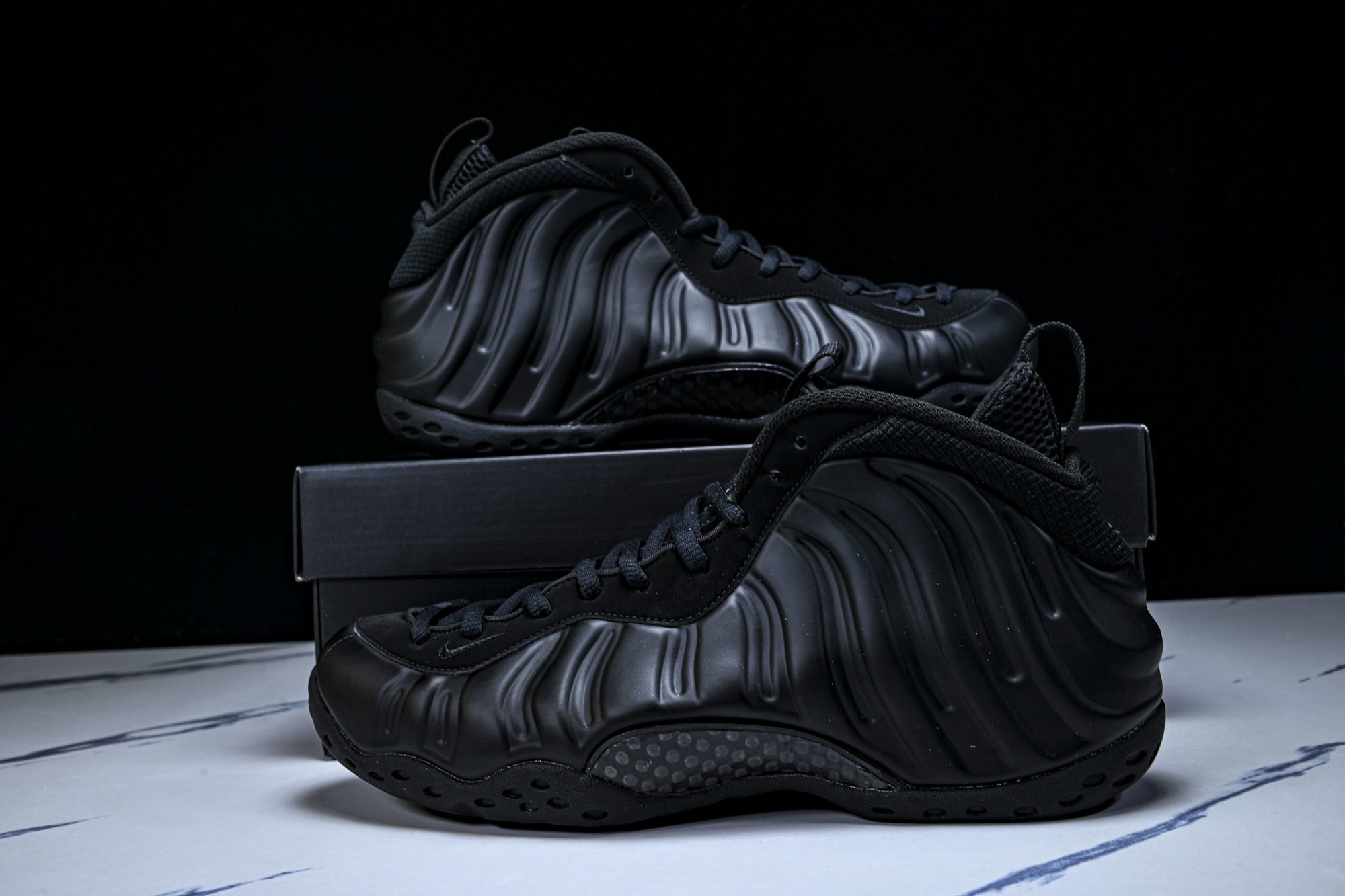 NK 耐克 AIR FOAMPOSITE ONE 男士减震支撑中帮运动复古篮球鞋FD5855 001产品