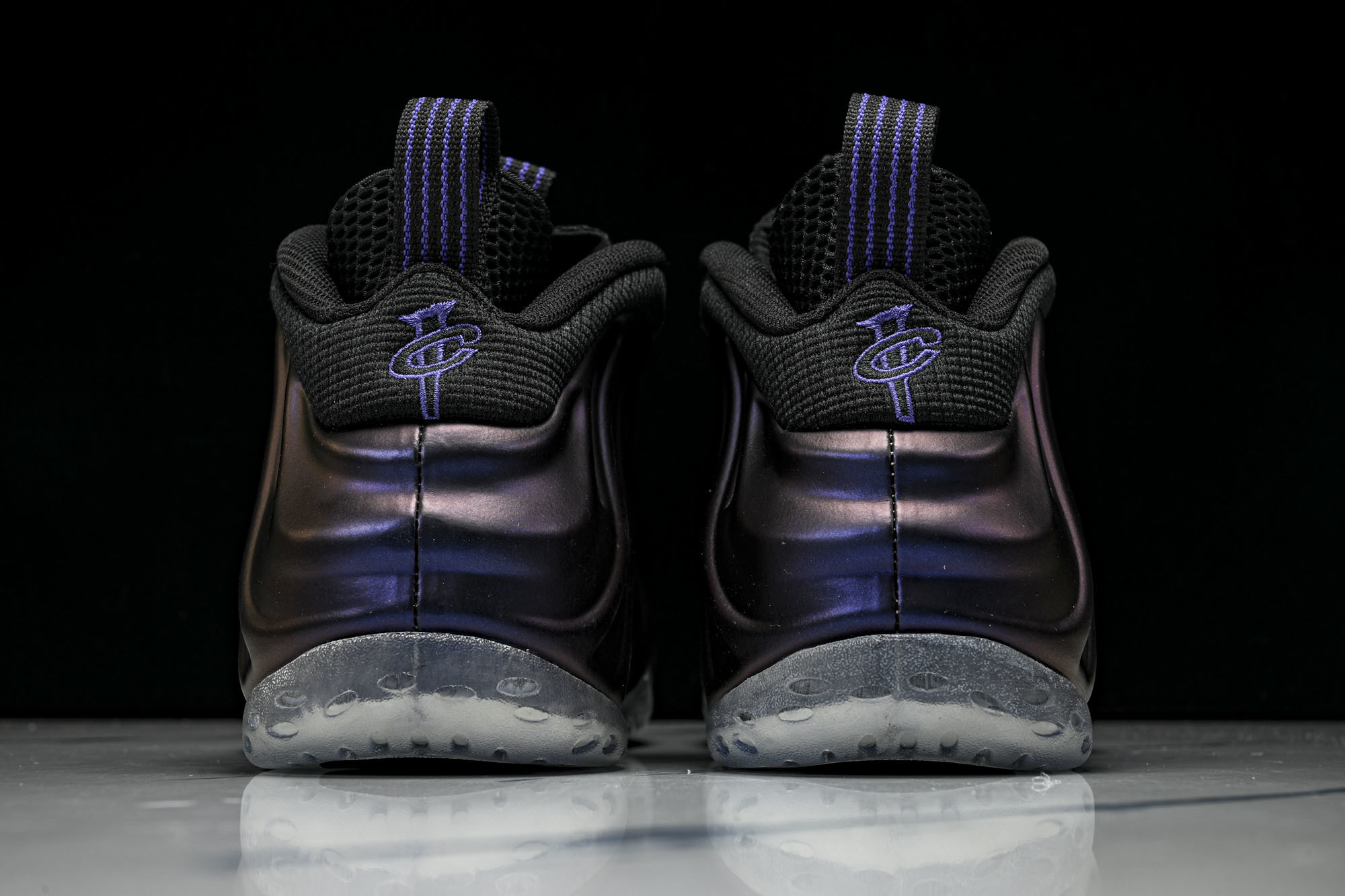 NK 耐克 AIR FOAMPOSITE ONE 男士减震支撑中帮运动复古篮球鞋FN5212 001产品