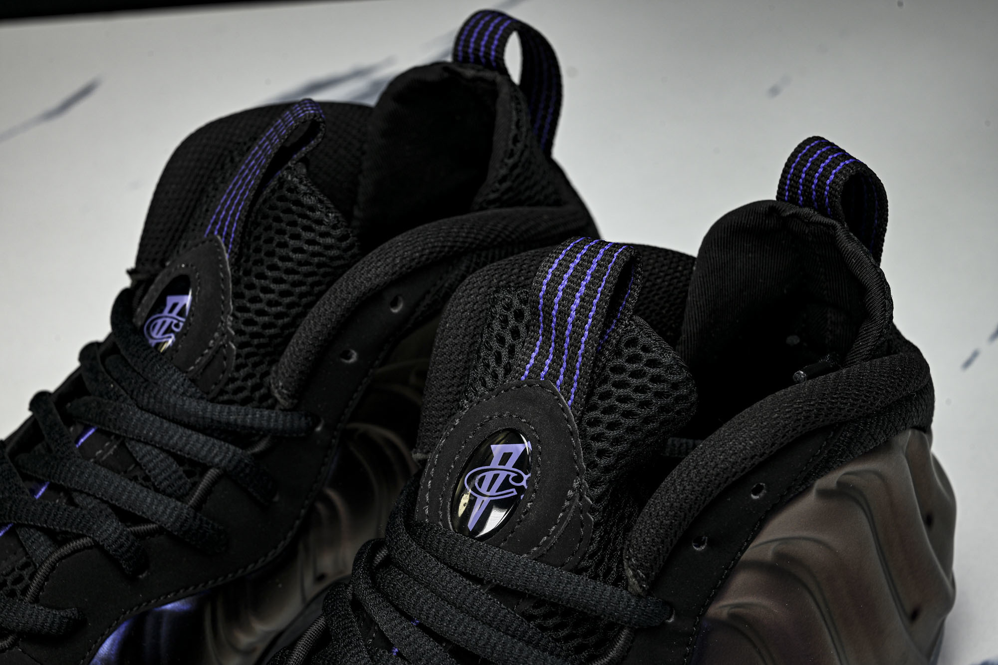 NK 耐克 AIR FOAMPOSITE ONE 男士减震支撑中帮运动复古篮球鞋FN5212 001产品
