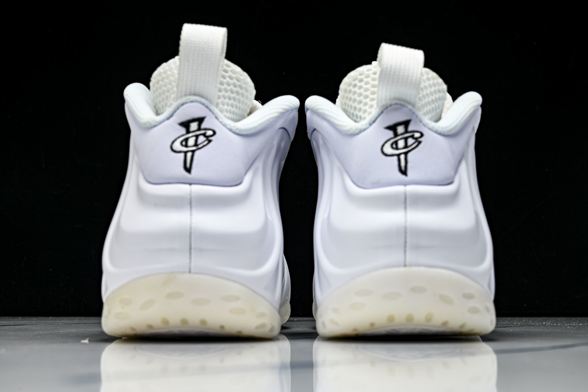 NK 耐克 AIR FOAMPOSITE ONE 男士减震支撑中帮运动复古篮球鞋HJ5195 100产品