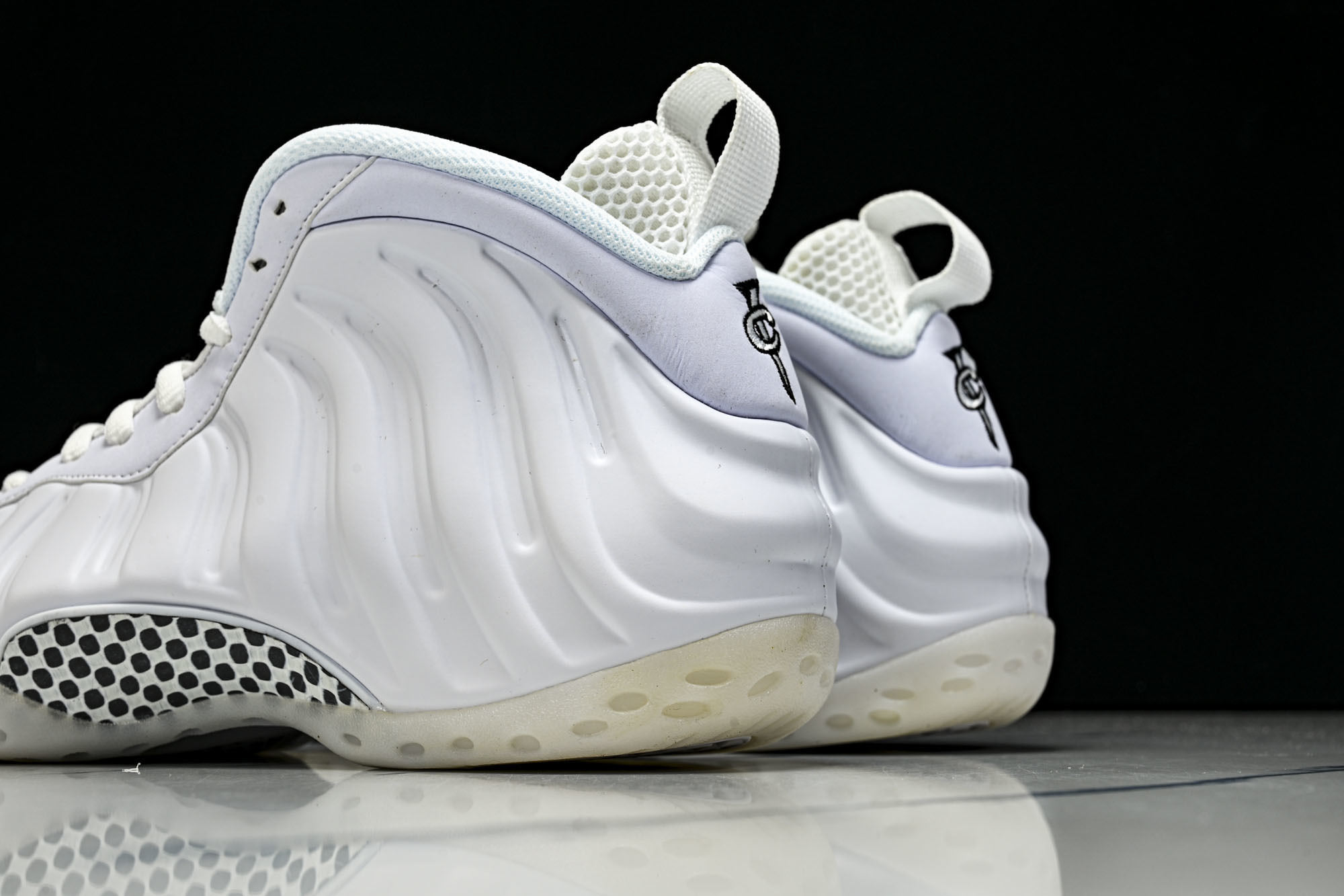 NK 耐克 AIR FOAMPOSITE ONE 男士减震支撑中帮运动复古篮球鞋HJ5195 100产品