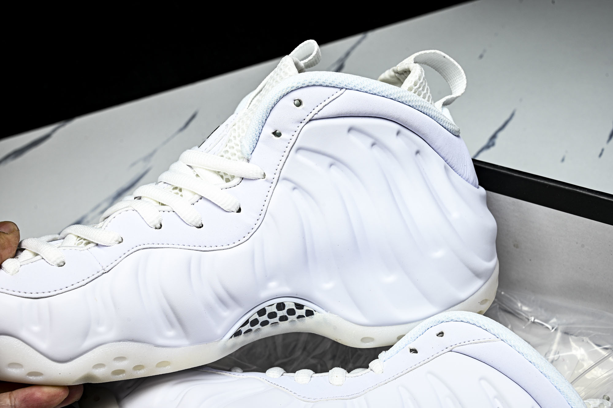 NK 耐克 AIR FOAMPOSITE ONE 男士减震支撑中帮运动复古篮球鞋HJ5195 100产品
