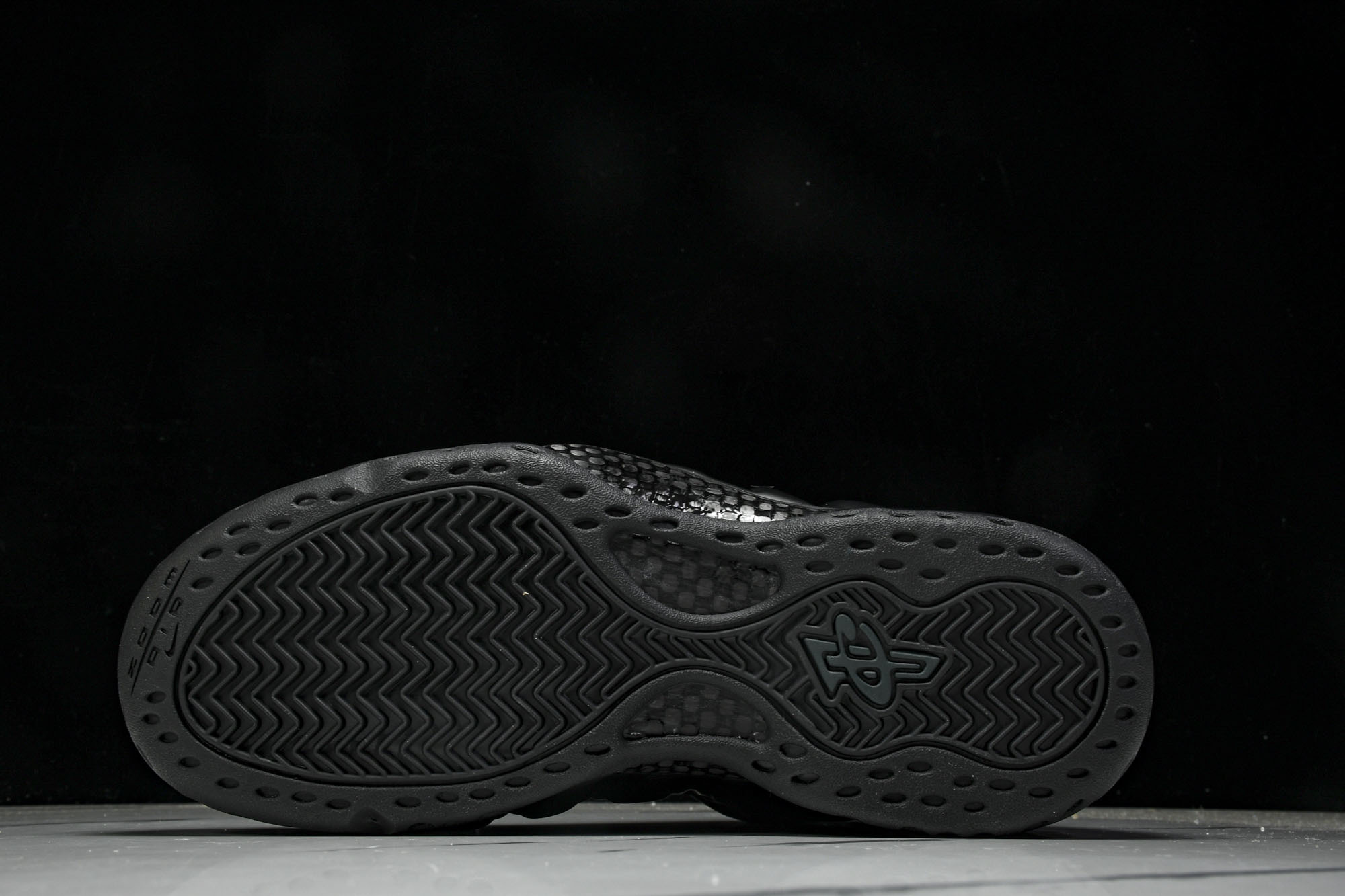 NK Air Foamposite One Big Bang 晁皱香唠 FD5855 00140 40.