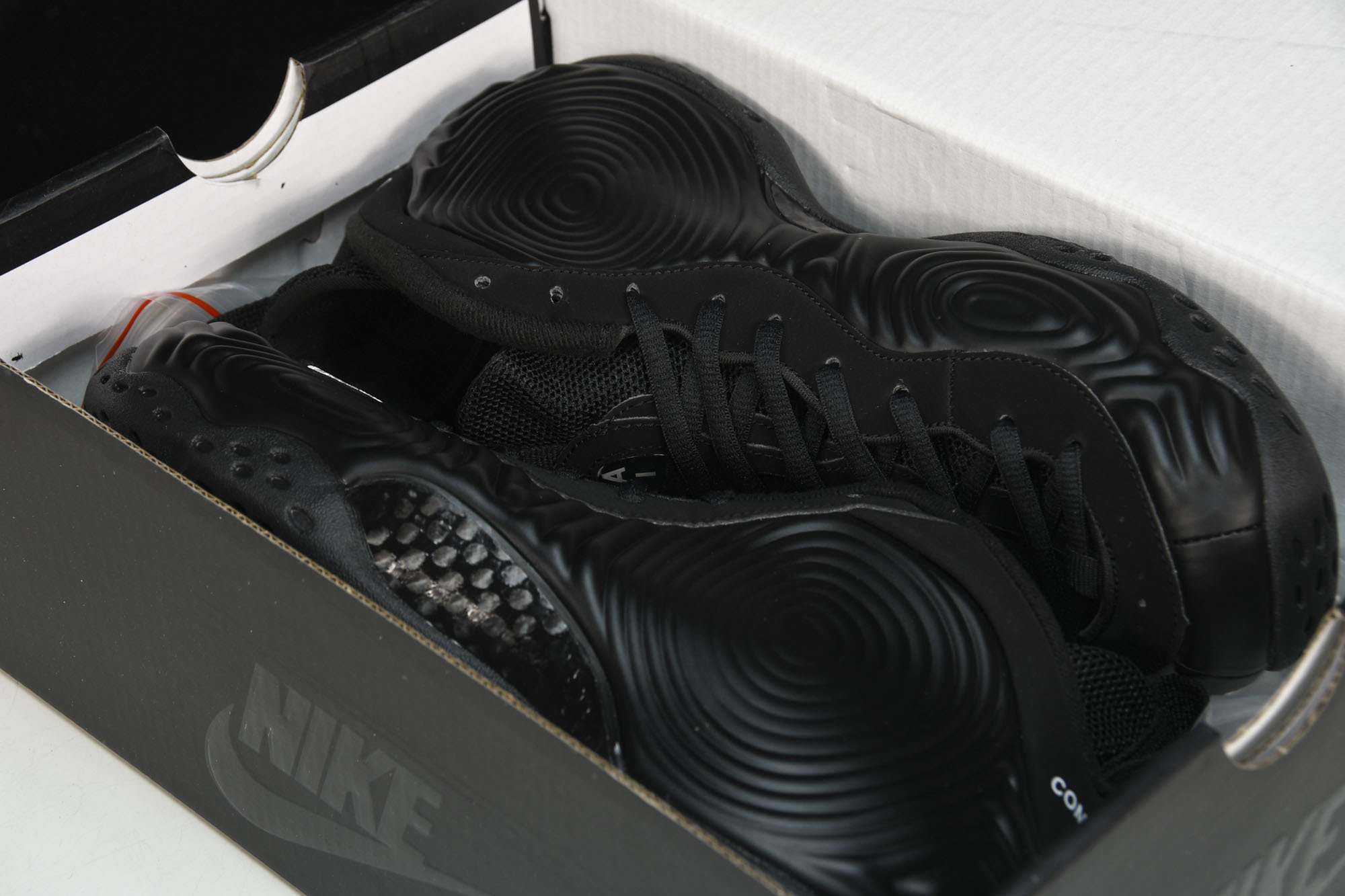 NK Air Foamposite One CDG联名 蚊香喷 DJ7952-00138.5 39 41