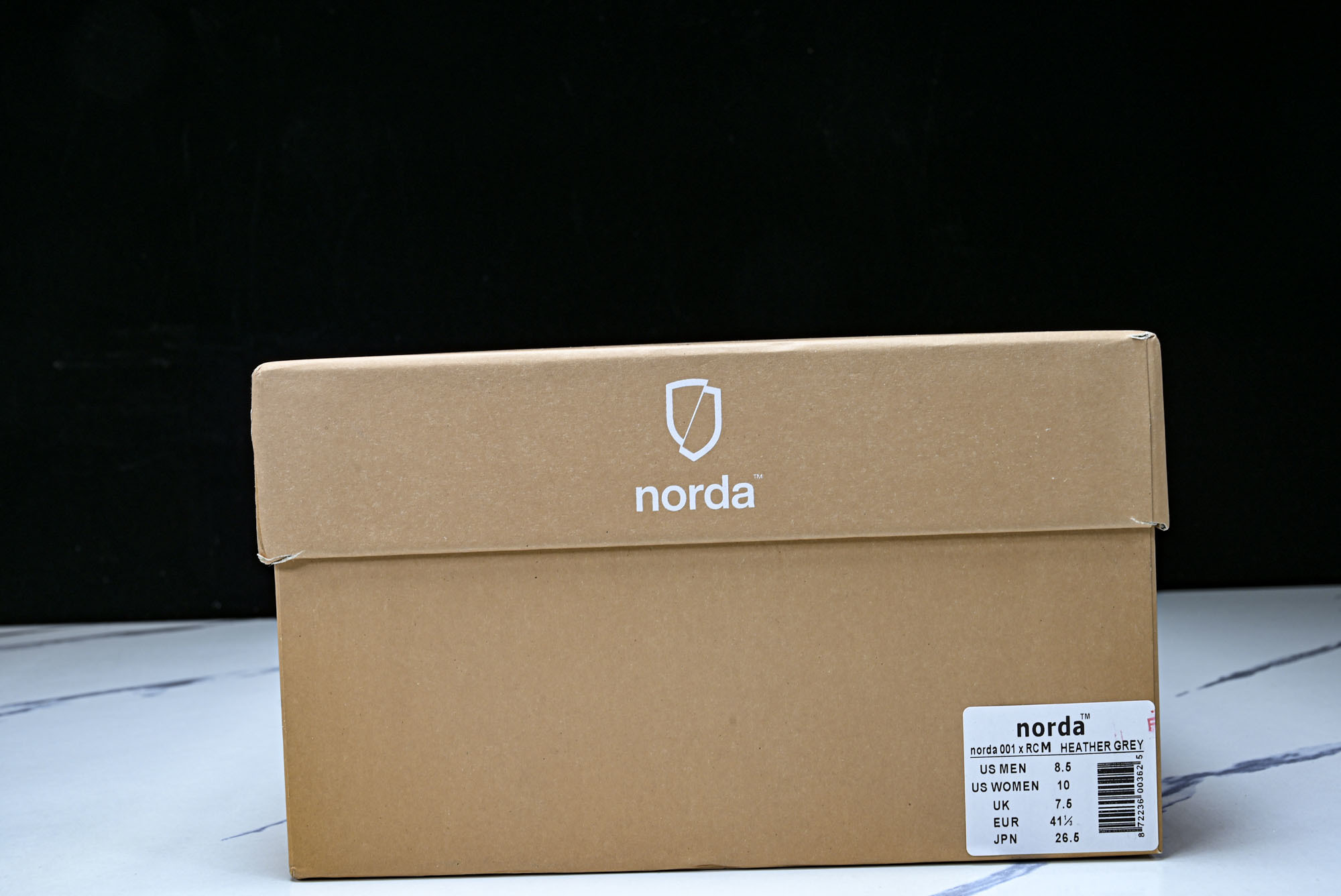Norda 001 Sneaker in Stealth Black 男子灰黑色 全地形 越野 户外登山