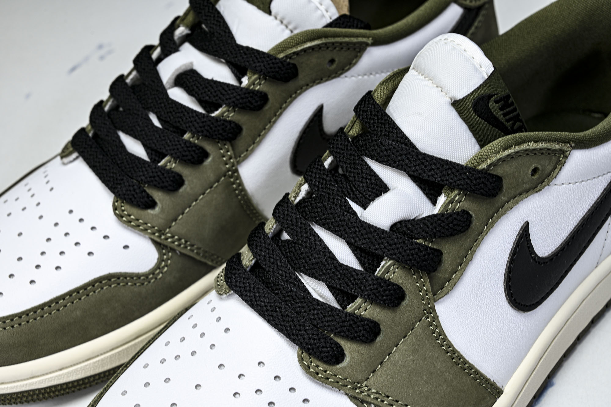 Air Jordan 1 Low OG  Medium Olive  AJ1 乔1联名款 橄榄绿 低帮复