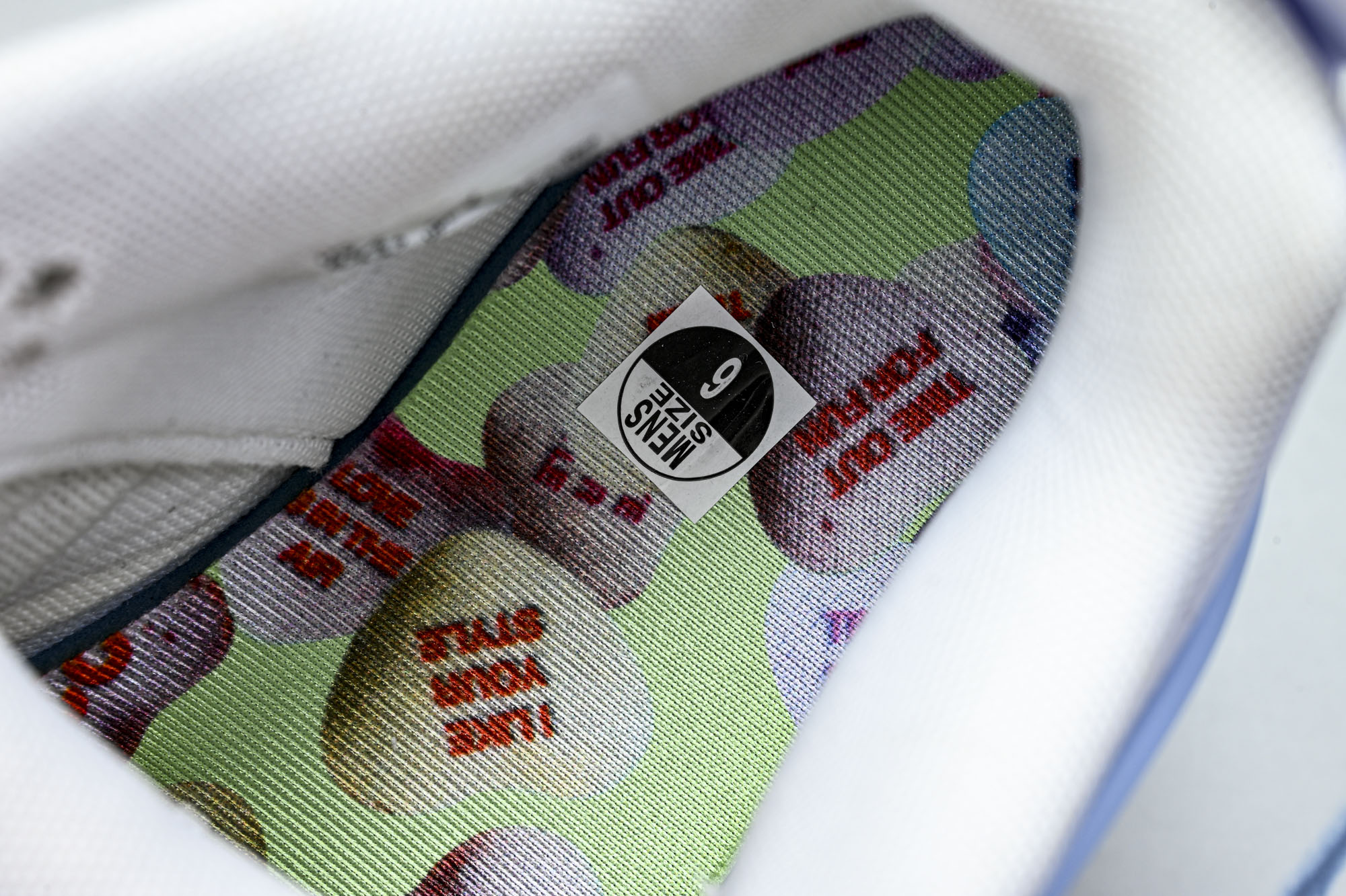 Air Jordan 4 Retro GS “情人节” 2026 白粉草绿色 IB7068-100 #Y