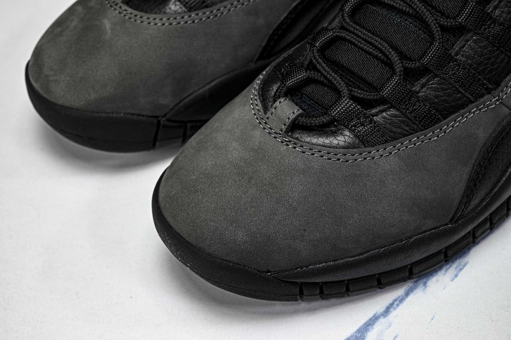 Air Jordan 10 Retro Light Steel AJ10 复古篮球鞋 碳灰黑红色 HJ6