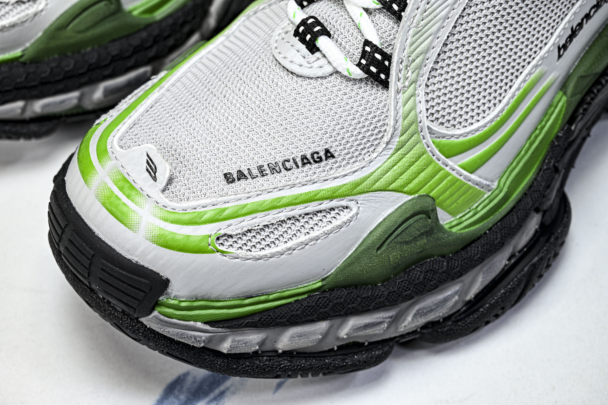 Balenciaga Triple S 2 Gradient Mesh 官方同步 巴黎世家 二十四代潮流