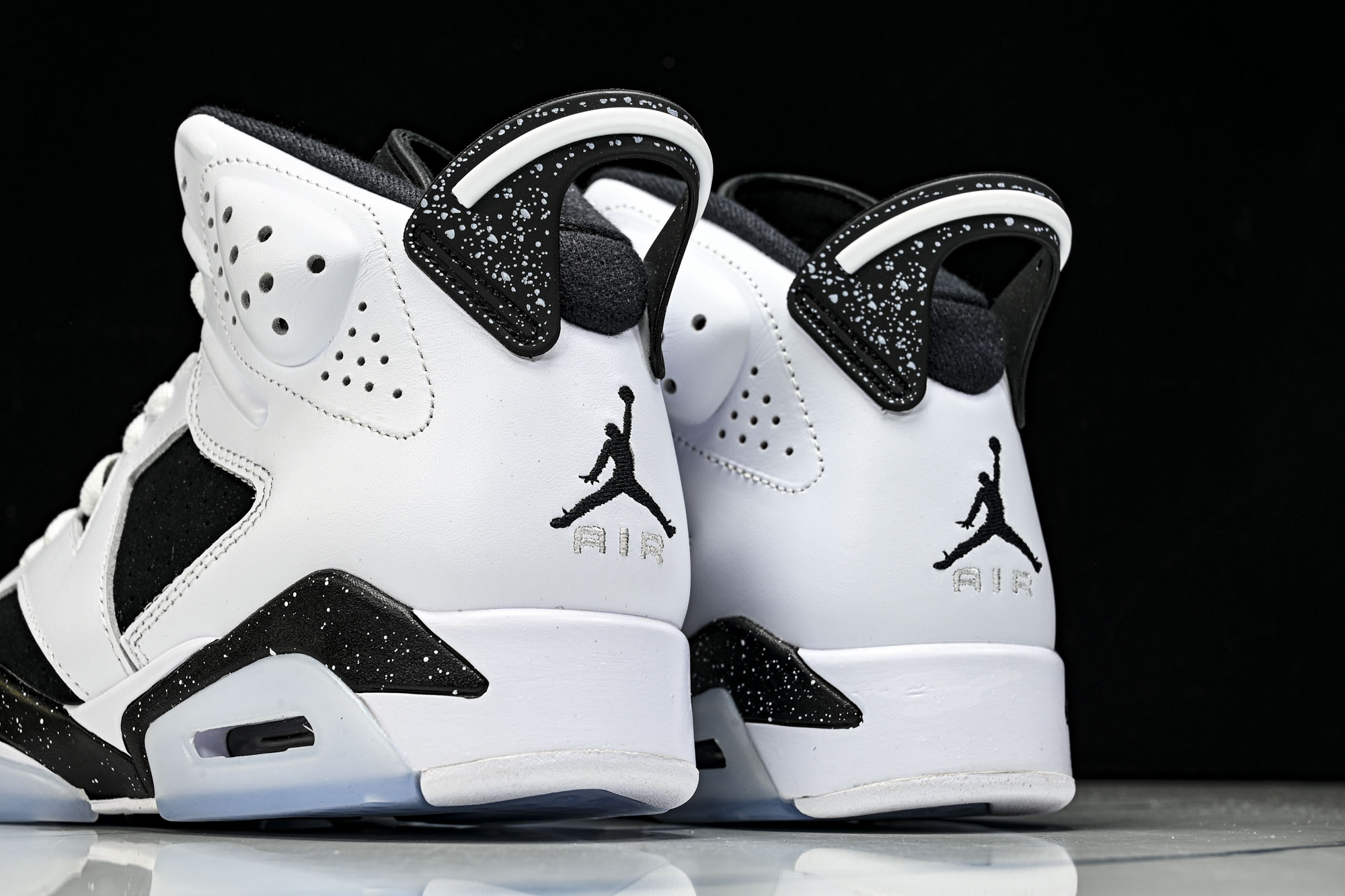 Air Jordan 6 Retro  White And Black  AJ6 乔6经典白黑CT852