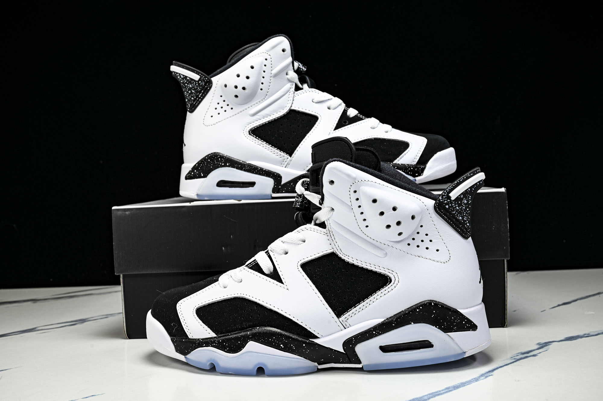 Air Jordan 6 Retro  White And Black  AJ6 乔6经典白黑CT852