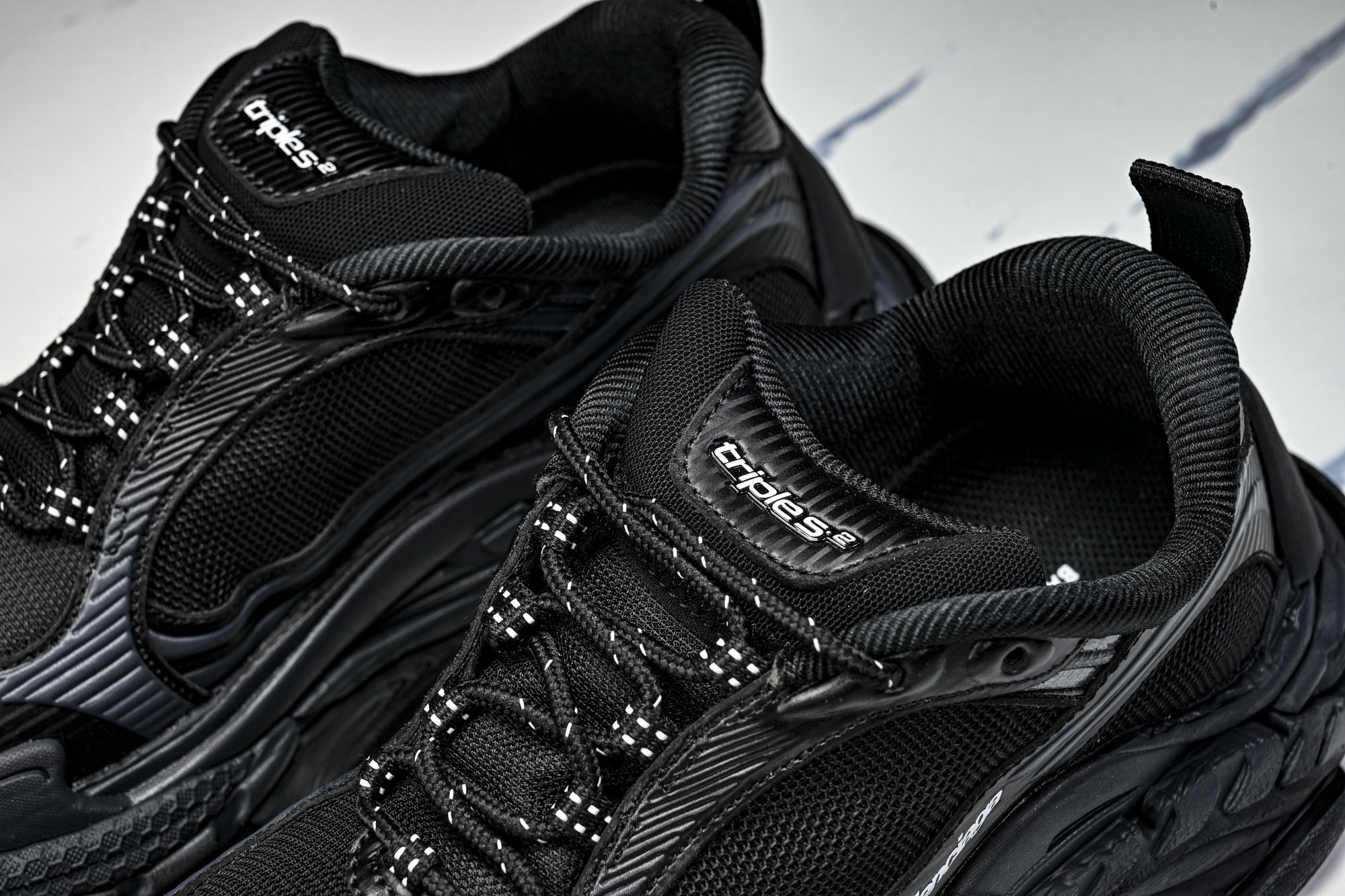 Balenciaga Triple S 2 Gradient Mesh 官方同步 巴黎世家 二十四代潮流
