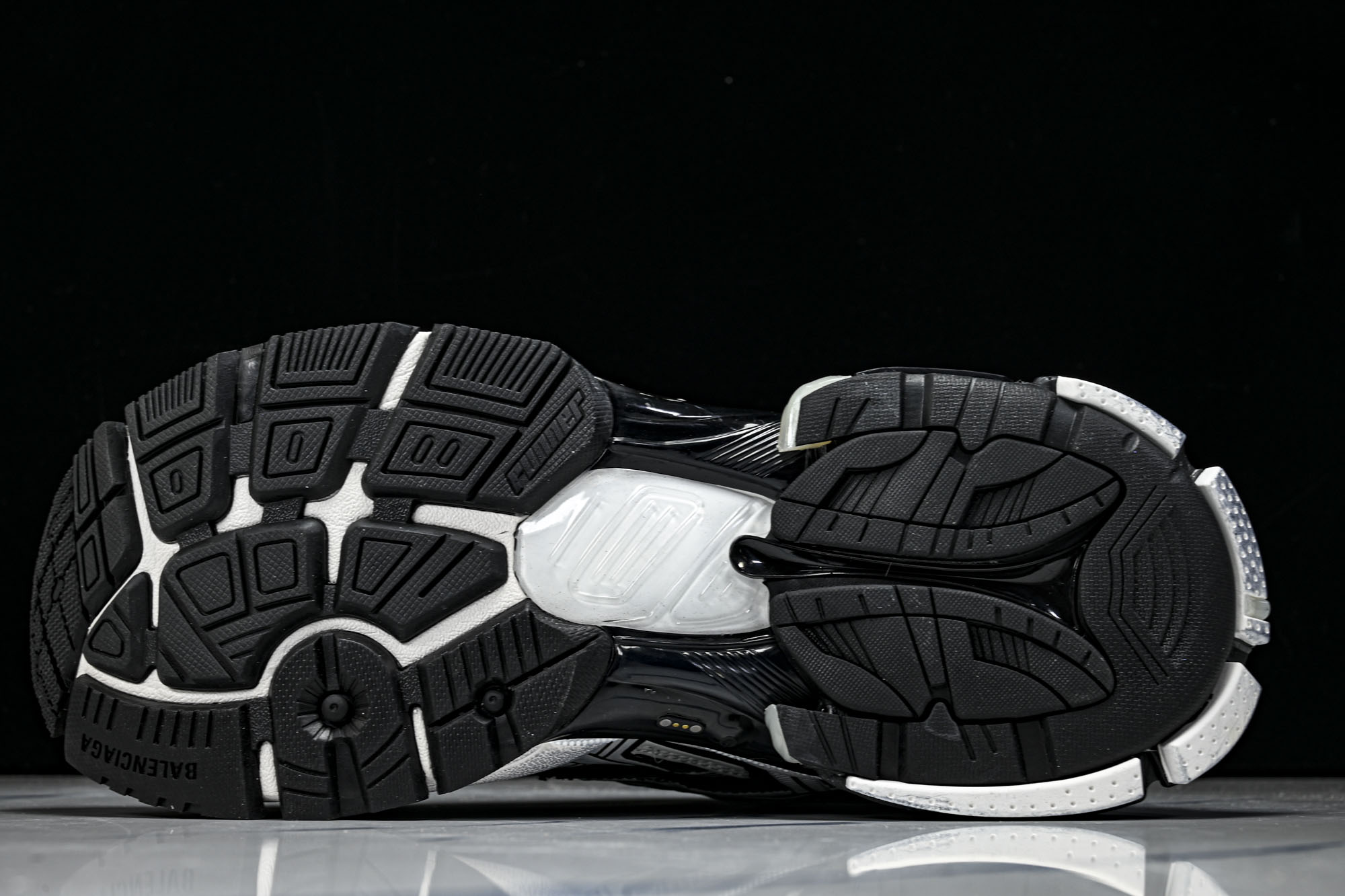 Balenciaga Runner LED 巴黎世家7.5 最新配色潮流复古休闲鞋 #YZ018-5全新