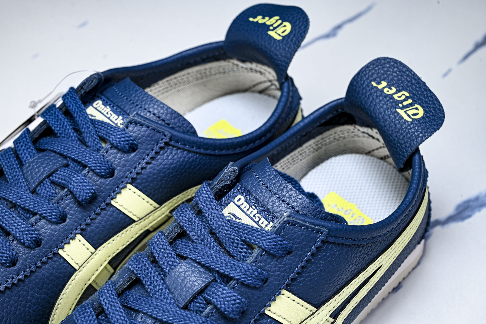 Onitsuka Tiger鬼塚虎MEXICO 66 SD VIN男女款休闲德训鞋1183A201-40