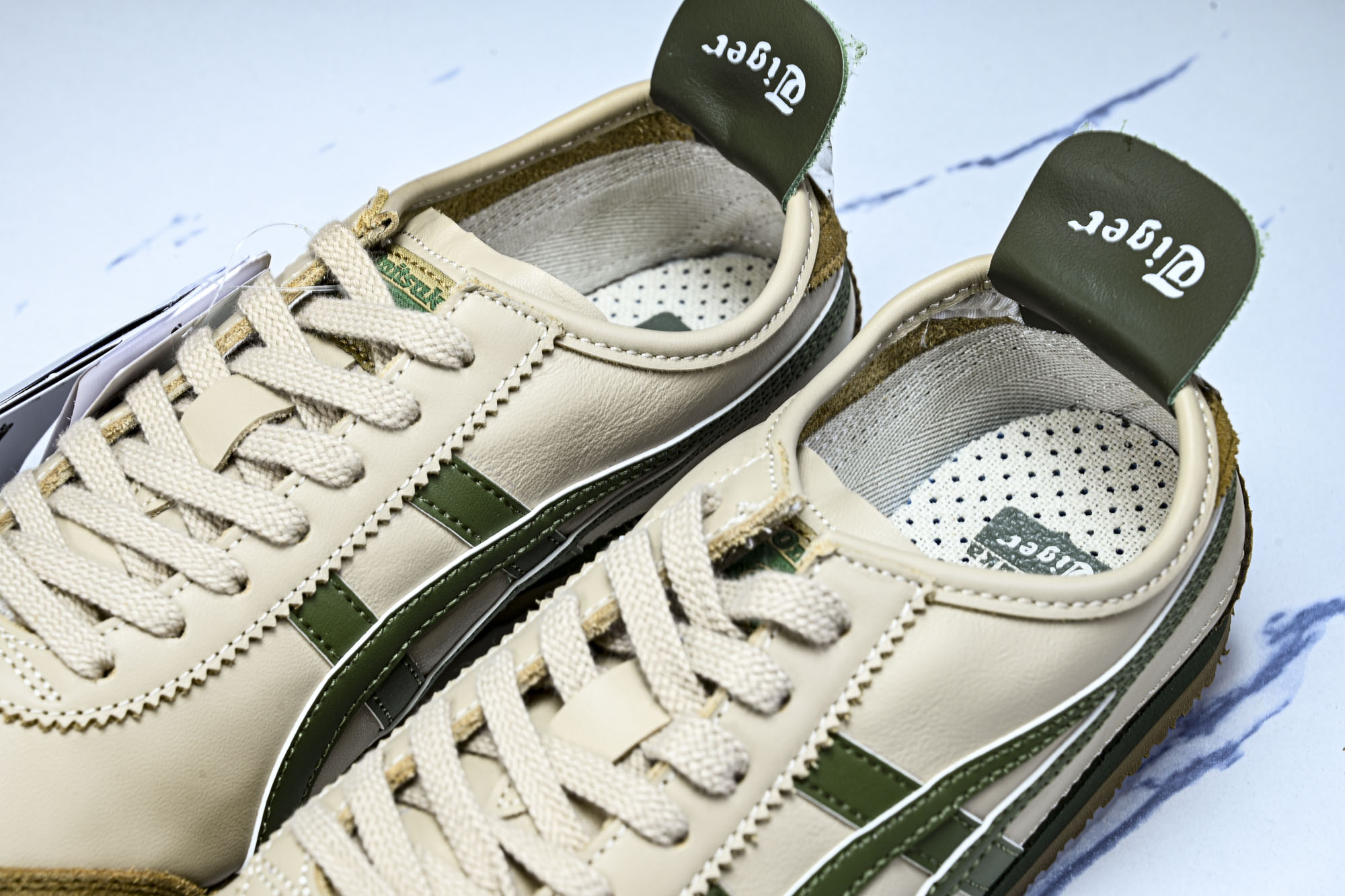 Onitsuka Tiger鬼塚虎MEXICO 66 SD VIN男女款休闲德训鞋1183C102-25