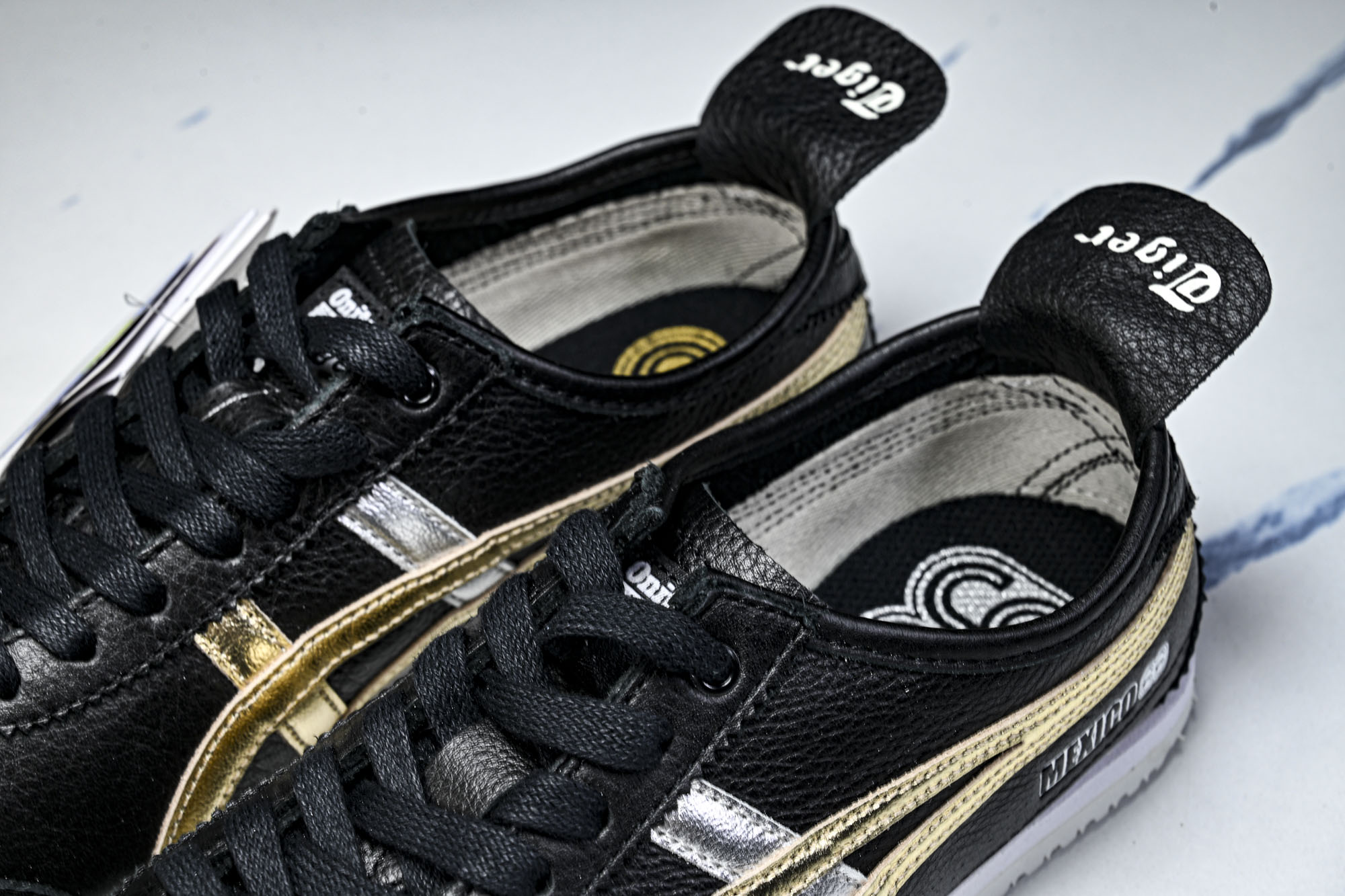 Onitsuka Tiger鬼塚虎MEXICO 66 SD VIN男女款休闲德训鞋D5V2L-9094 