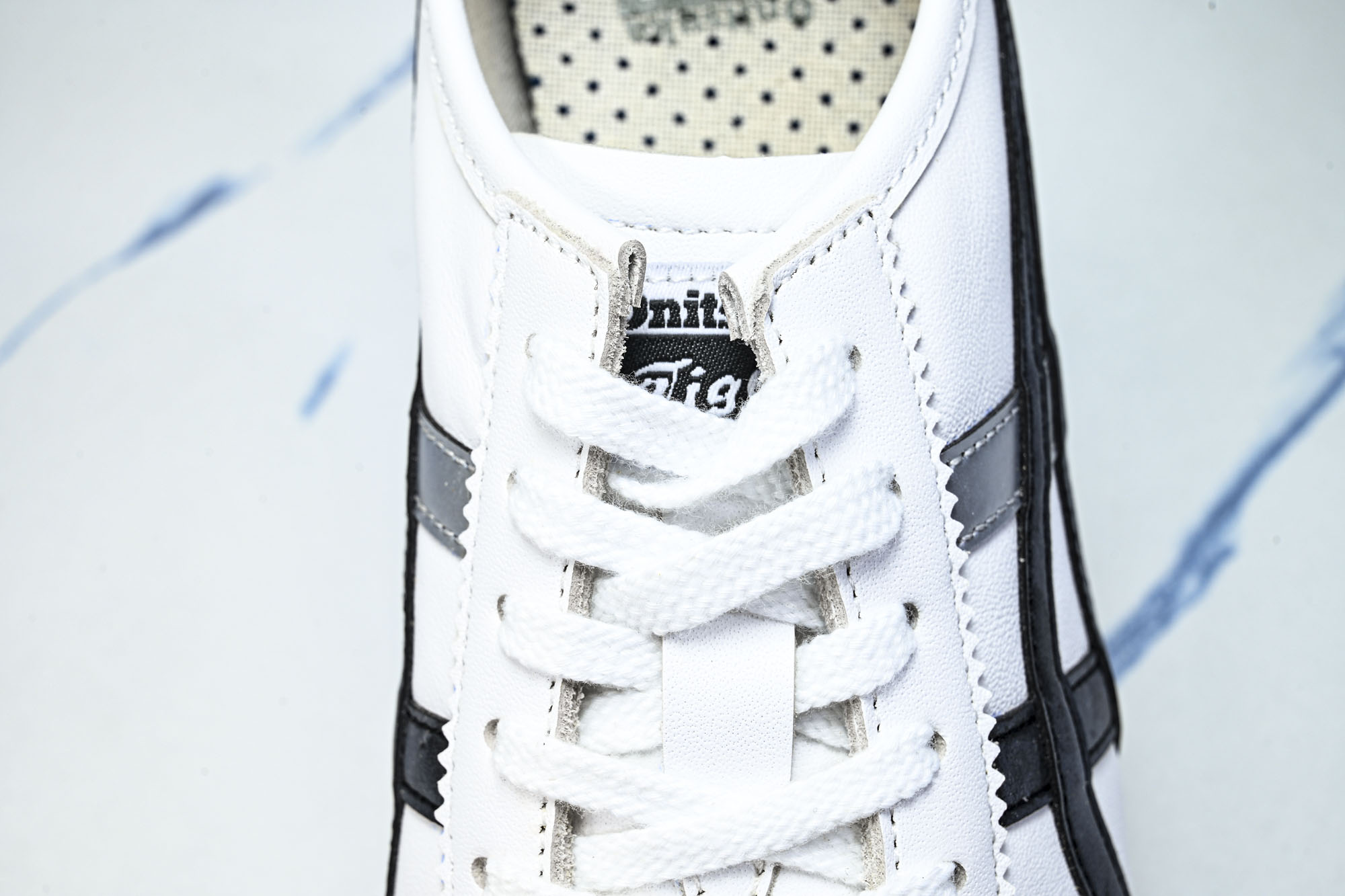 Onitsuka Tiger鬼塚虎MEXICO 66 SD VIN男女款休闲德训鞋DL408-0190 