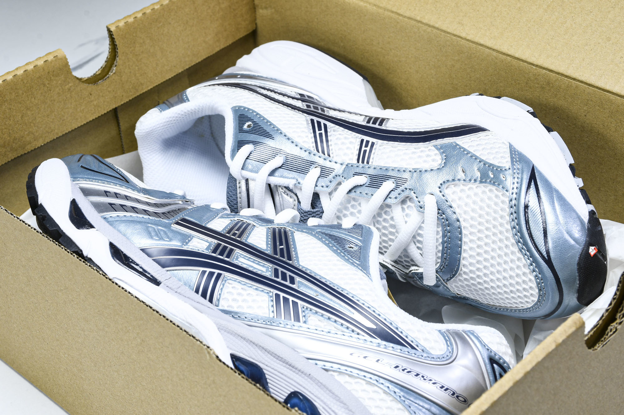 Asics Gel-Kayano 14 亚瑟士运动休闲透气专业跑鞋 1203A537-106  #YZ0