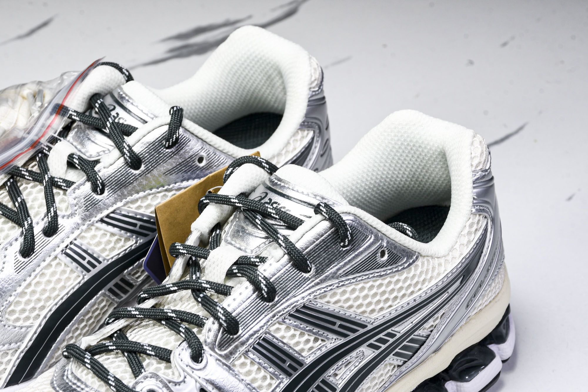Asics Gel-Kayano 14 亚瑟士运动休闲透气专业跑鞋 1203A566-100  #YZ0