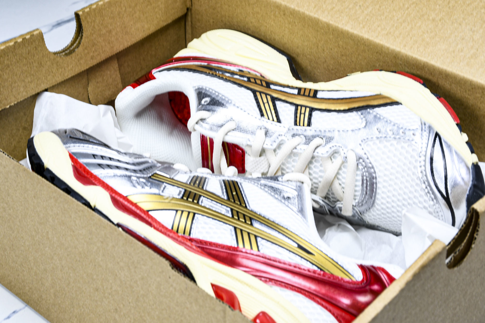 Asics Gel-Kayano 14 亚瑟士运动休闲透气专业跑鞋 1203A692-100  #YZ0