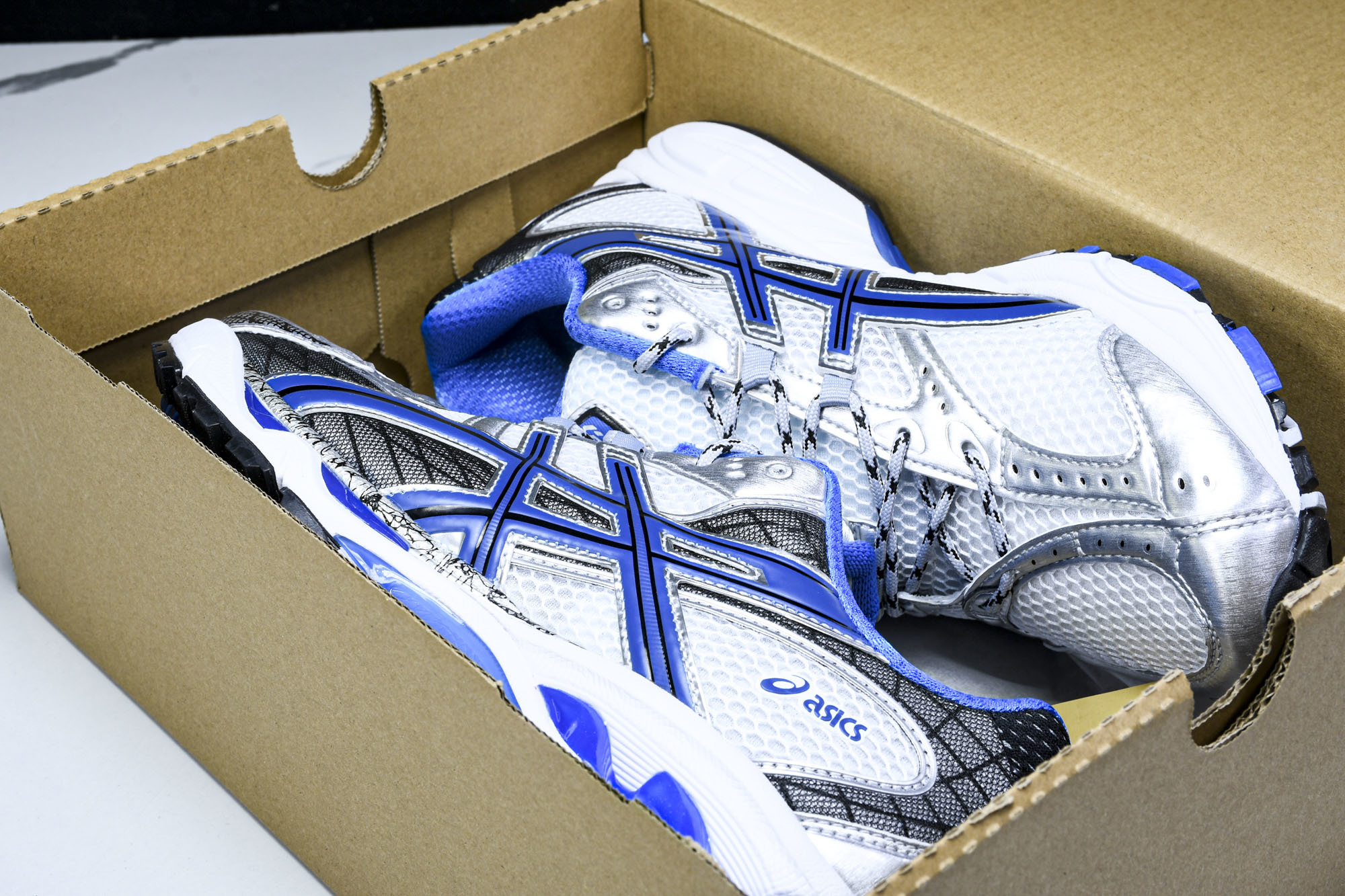 Asics Gel-Nimbus 10.1 亚瑟士复古透气休闲鞋缓震男子耐磨跑步鞋 1203A543-1
