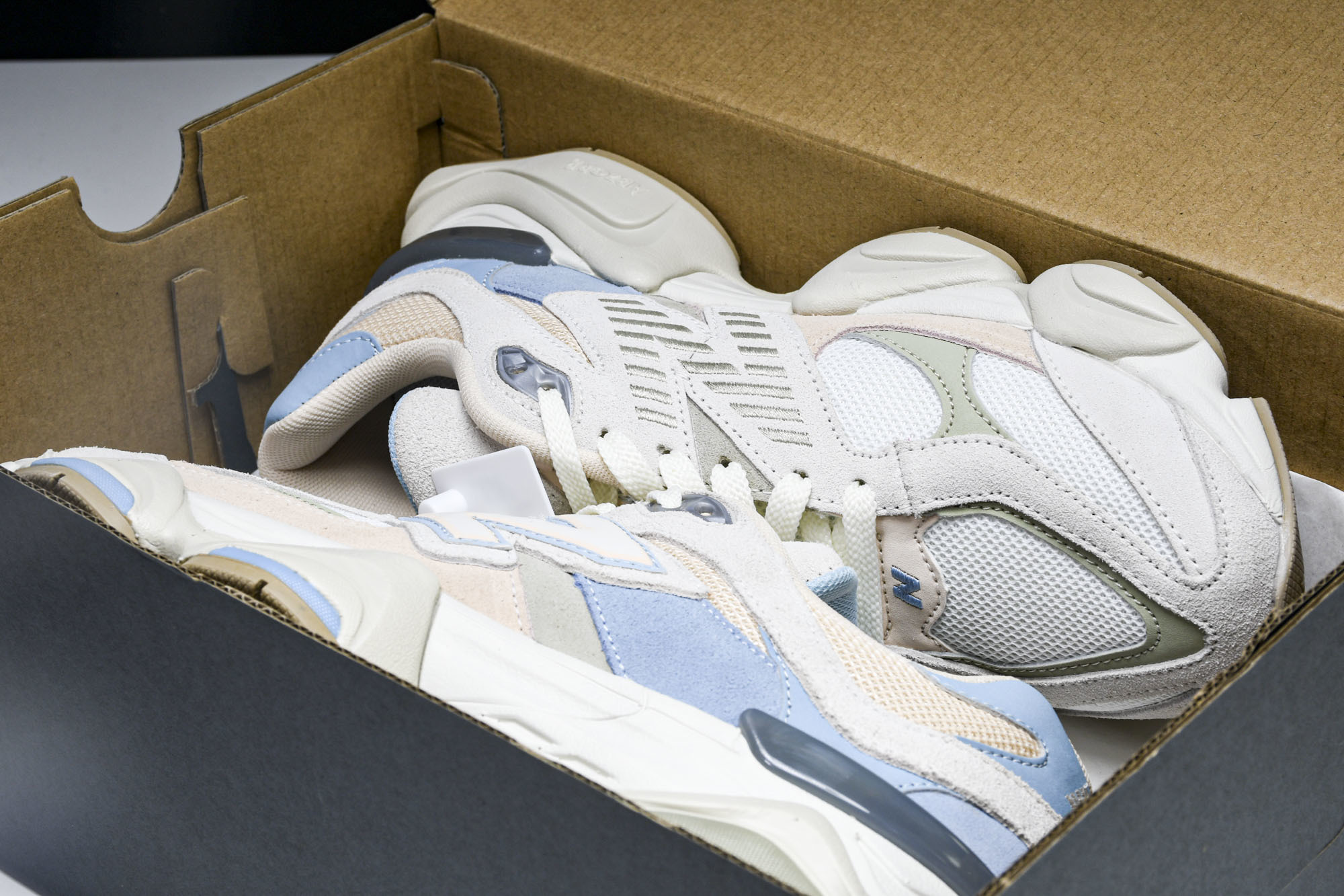 Joe Freshgoods x New Balance NB9060 联名款 复古休闲运动慢跑鞋 GC