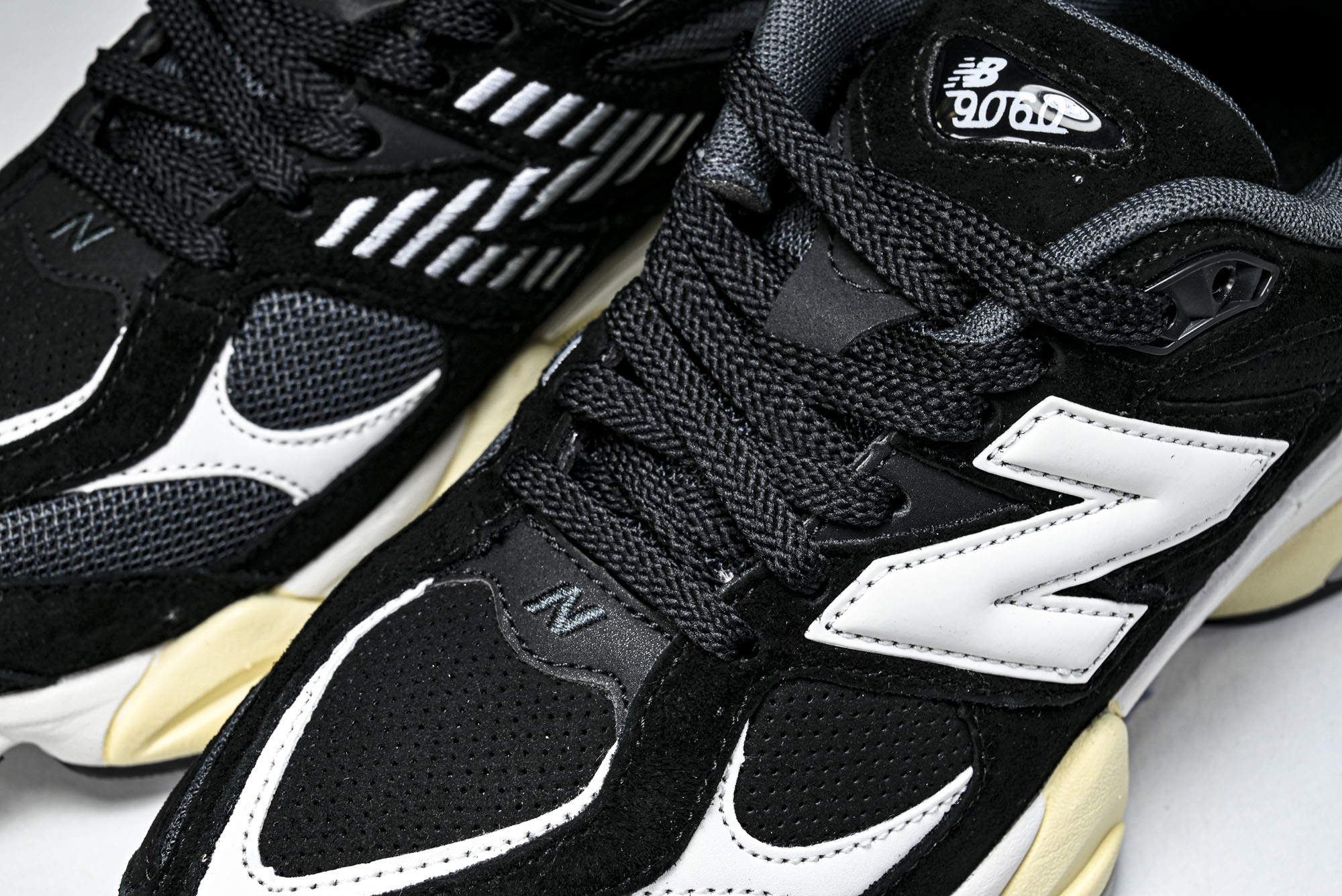 Joe Freshgoods x New Balance NB9060 联名款 复古休闲运动慢跑鞋 U9
