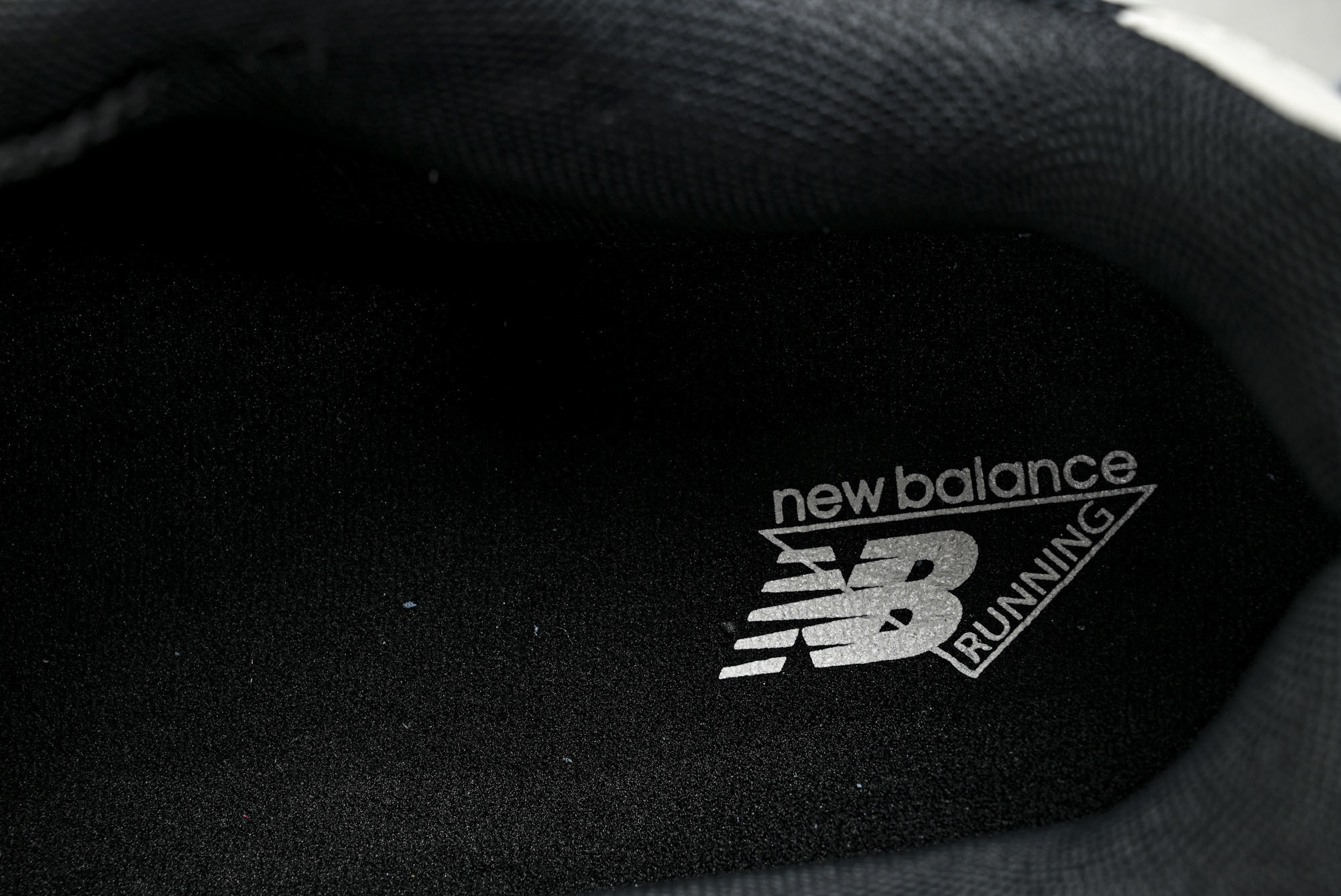 Joe Freshgoods x New Balance NB9060 联名款 复古休闲运动慢跑鞋 U9