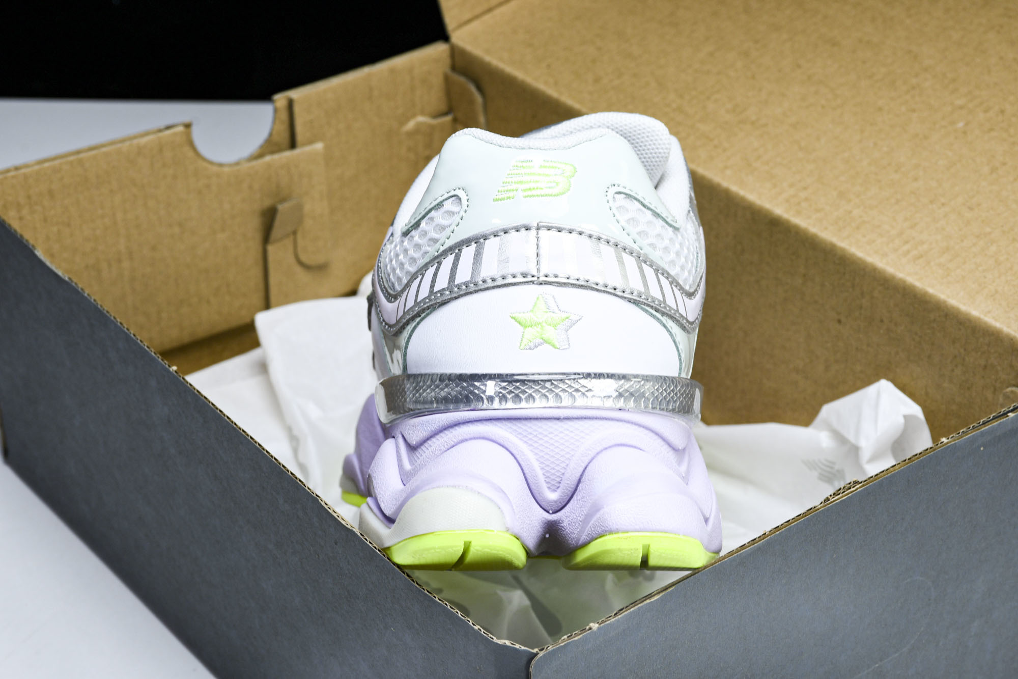 Joe Freshgoods x New Balance NB9060 联名款 复古休闲运动慢跑鞋 U9