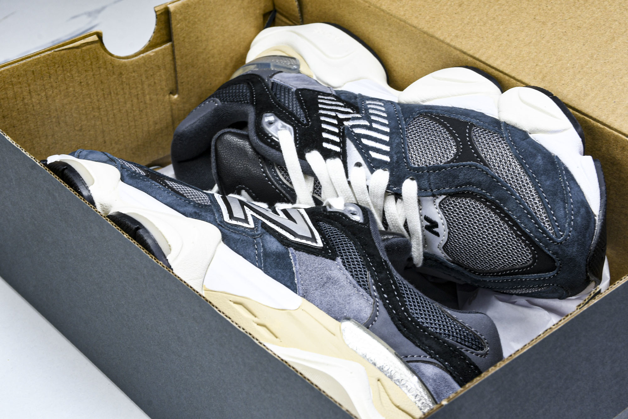 Joe Freshgoods x New Balance NB9060 联名款 复古休闲运动慢跑鞋 U9