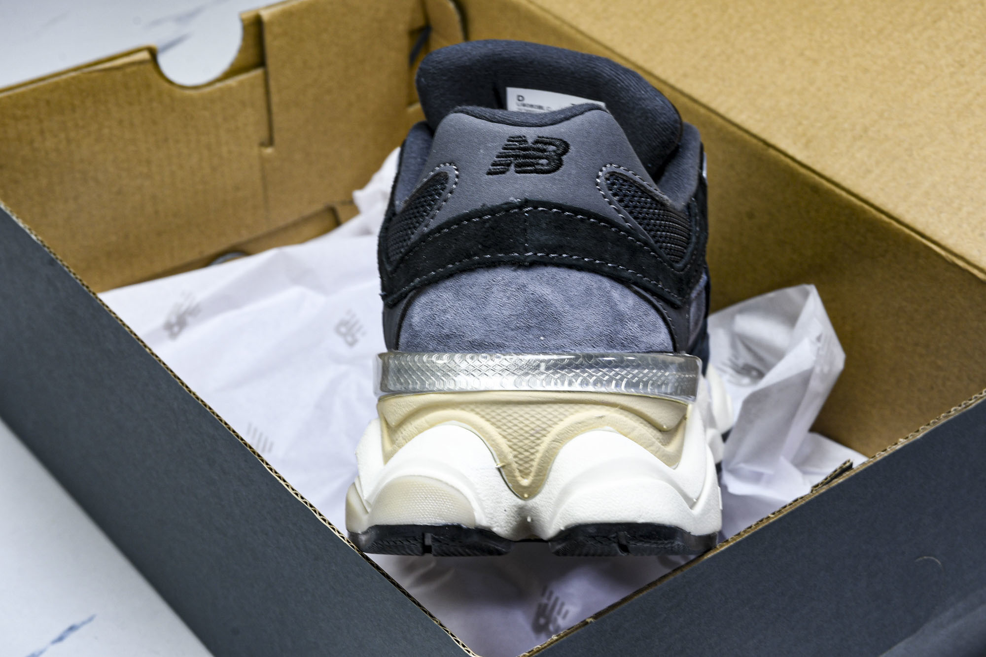 Joe Freshgoods x New Balance NB9060 联名款 复古休闲运动慢跑鞋 U9