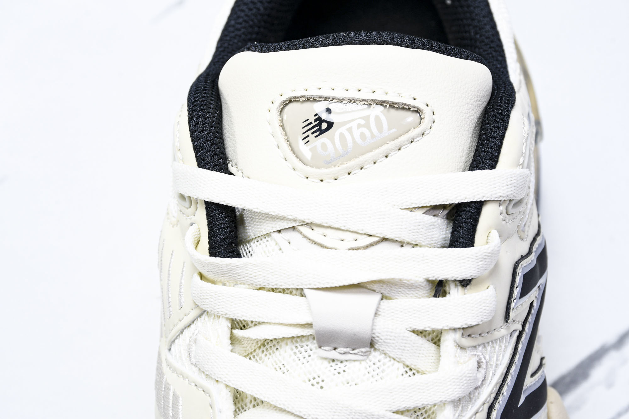 Joe Freshgoods x New Balance NB9060 联名款 复古休闲运动慢跑鞋 U9
