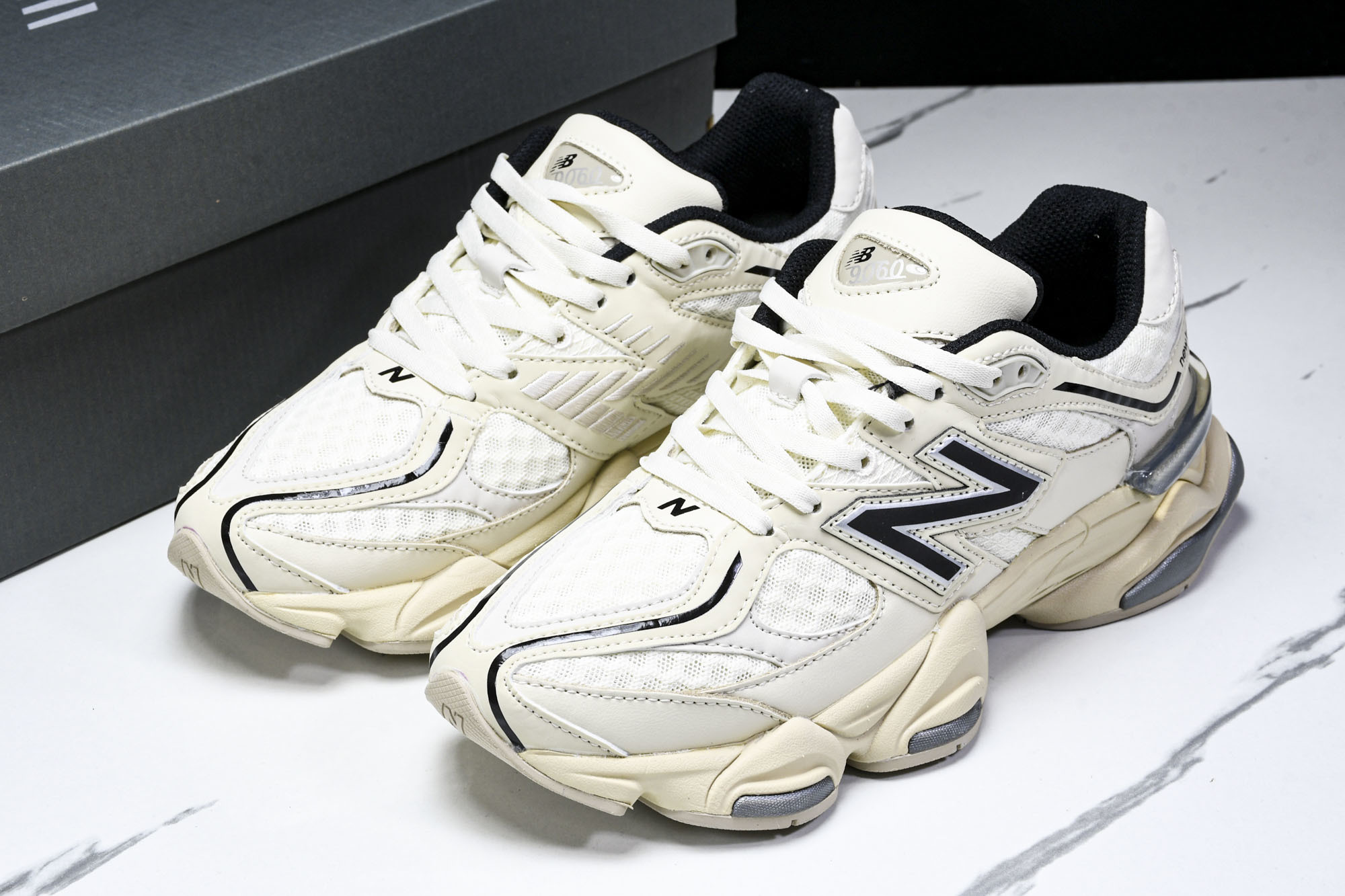 Joe Freshgoods x New Balance NB9060 联名款 复古休闲运动慢跑鞋 U9