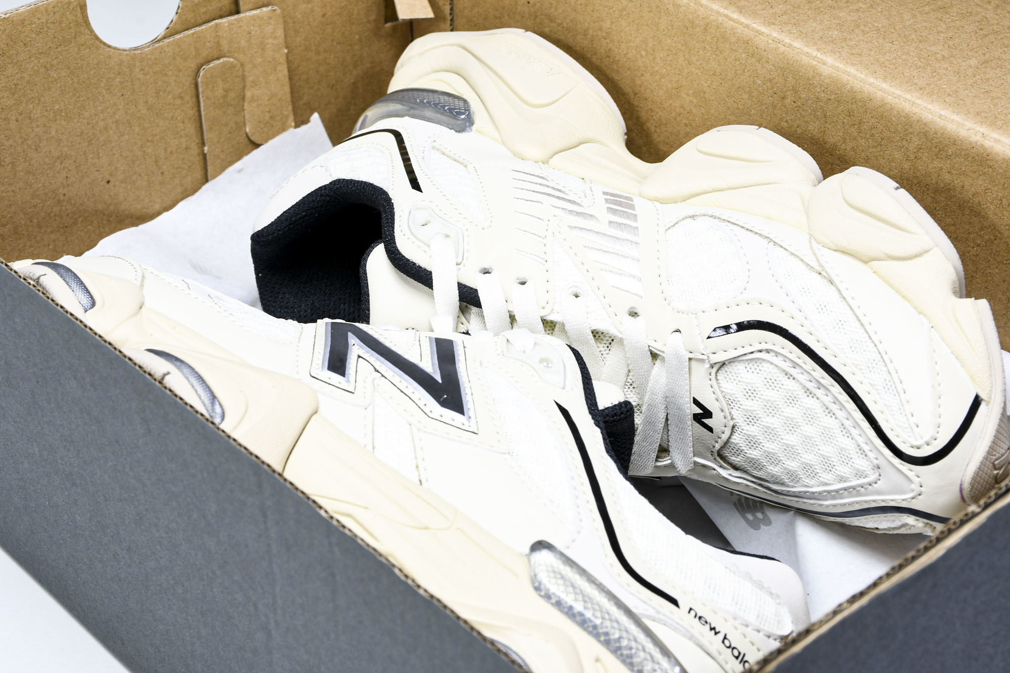 Joe Freshgoods x New Balance NB9060 联名款 复古休闲运动慢跑鞋 U9