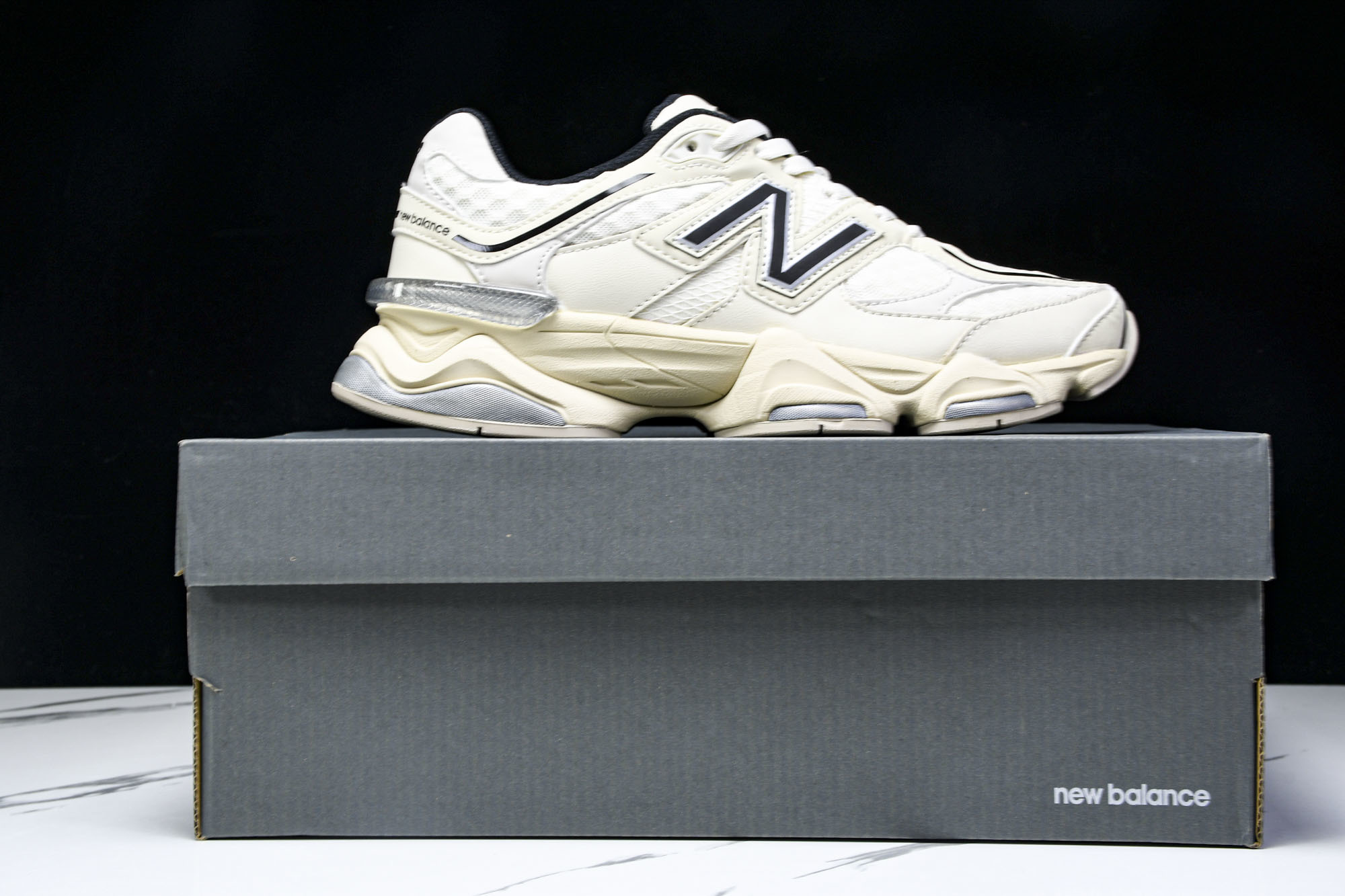 Joe Freshgoods x New Balance NB9060 联名款 复古休闲运动慢跑鞋 U9