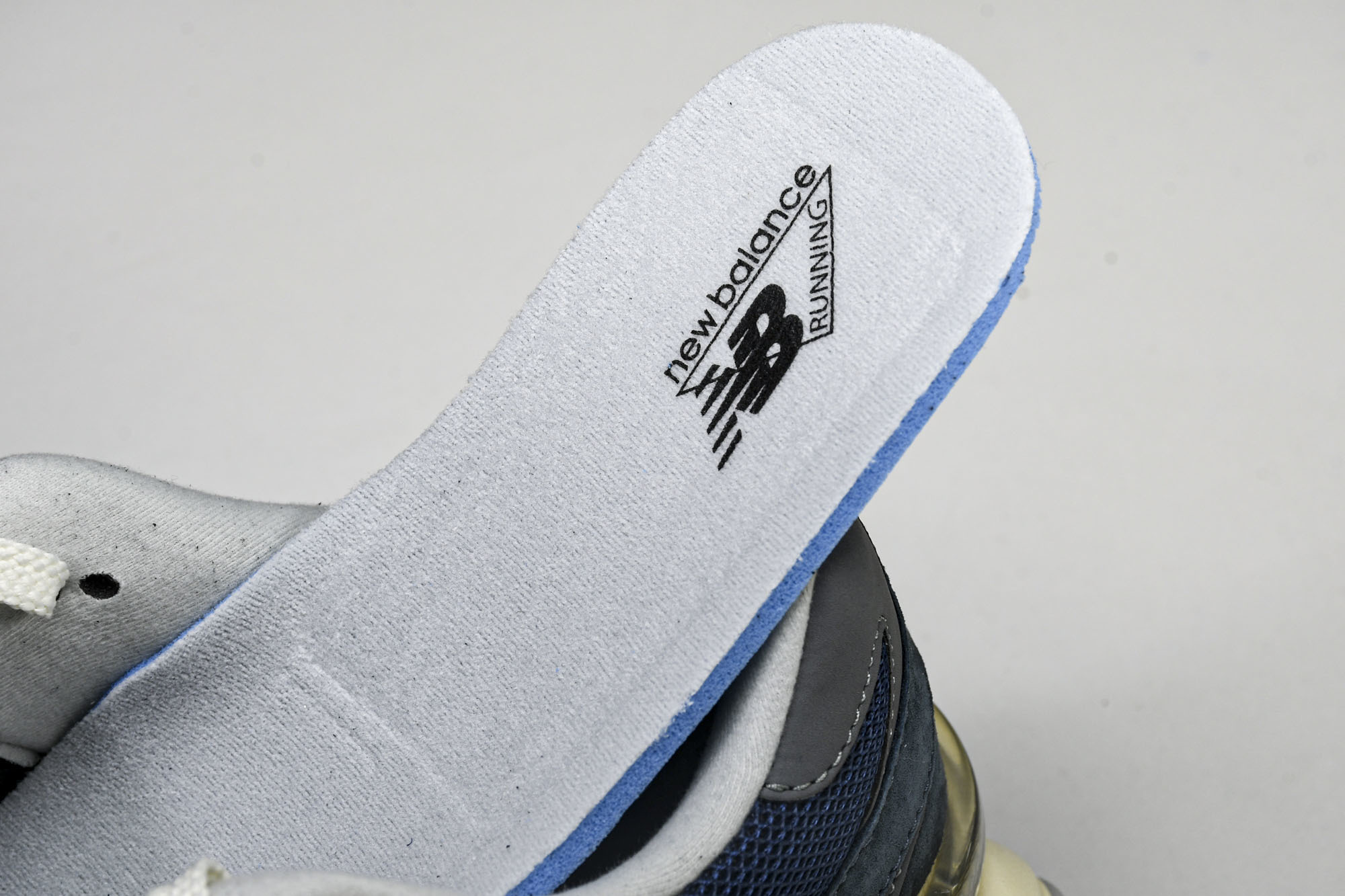 Joe Freshgoods x New Balance NB9060 联名款 复古休闲运动慢跑鞋 U9
