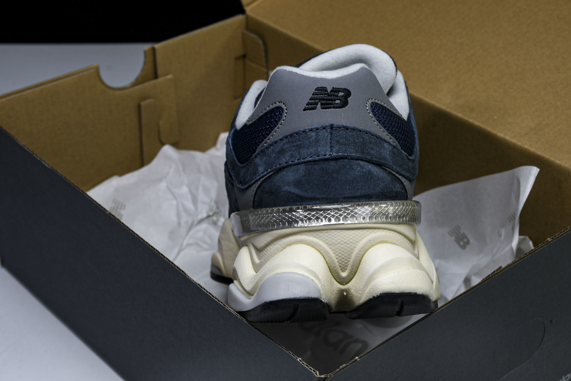 Joe Freshgoods x New Balance NB9060 联名款 复古休闲运动慢跑鞋 U9