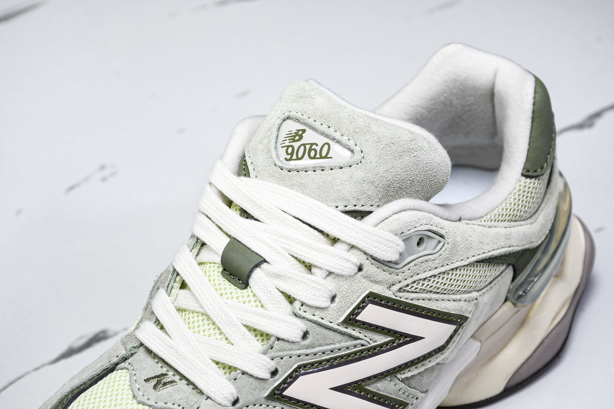Joe Freshgoods x New Balance NB9060 联名款 复古休闲运动慢跑鞋 U9
