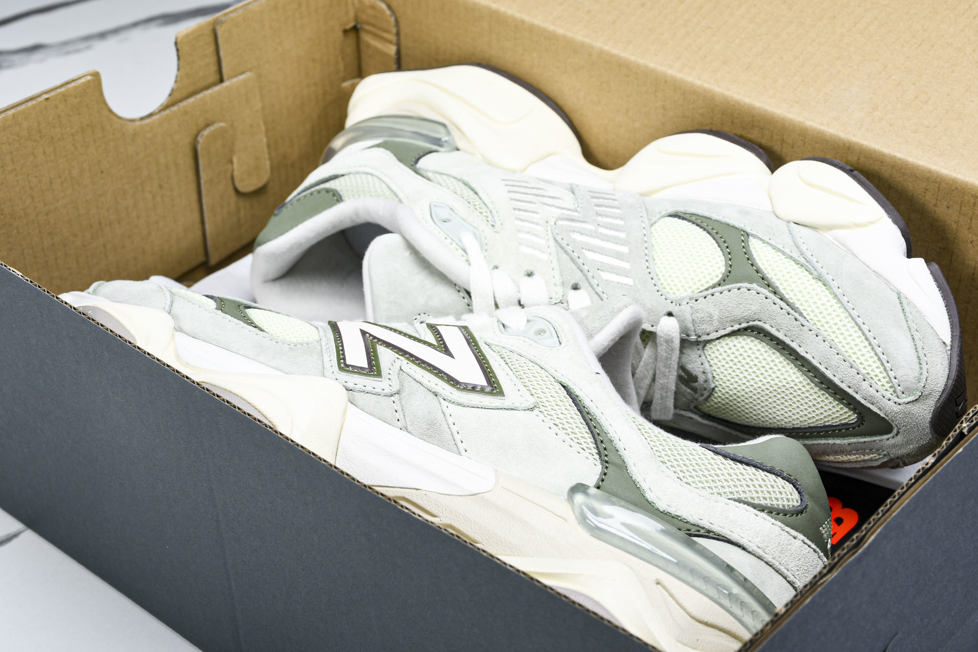 Joe Freshgoods x New Balance NB9060 联名款 复古休闲运动慢跑鞋 U9