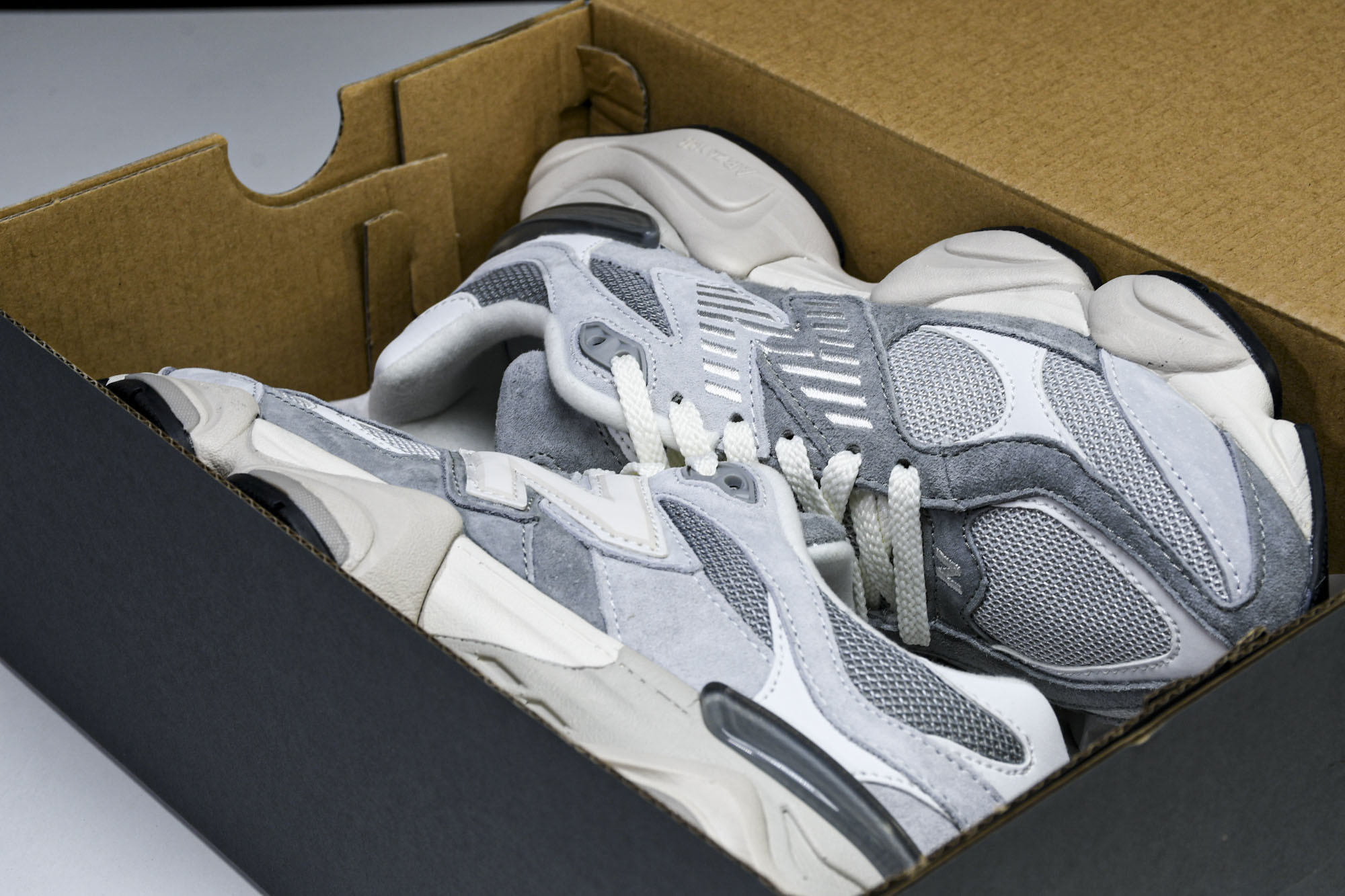 Joe Freshgoods x New Balance NB9060 联名款 复古休闲运动慢跑鞋 U9