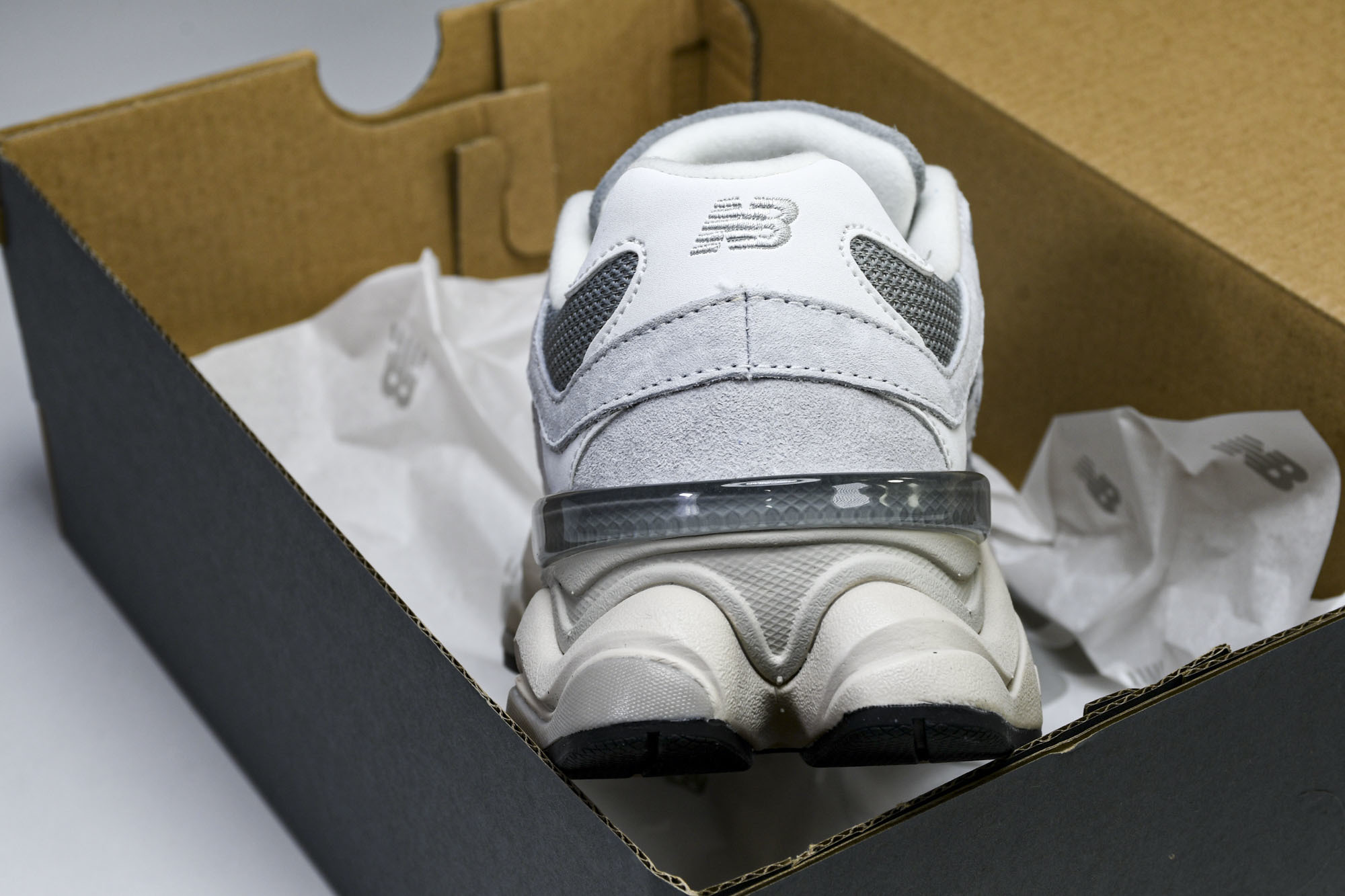 Joe Freshgoods x New Balance NB9060 联名款 复古休闲运动慢跑鞋 U9