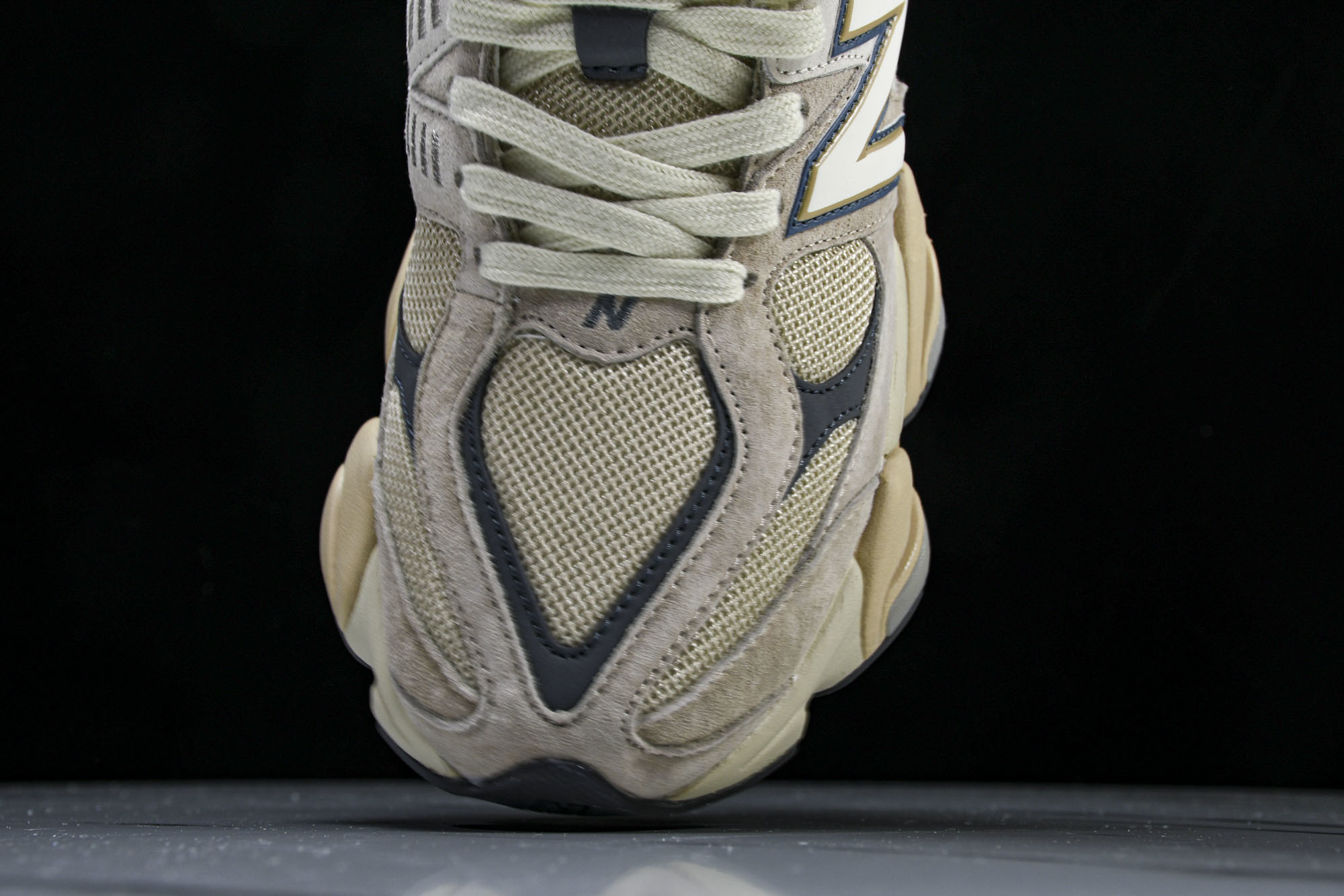 Joe Freshgoods x New Balance NB9060 联名款 复古休闲运动慢跑鞋 U9