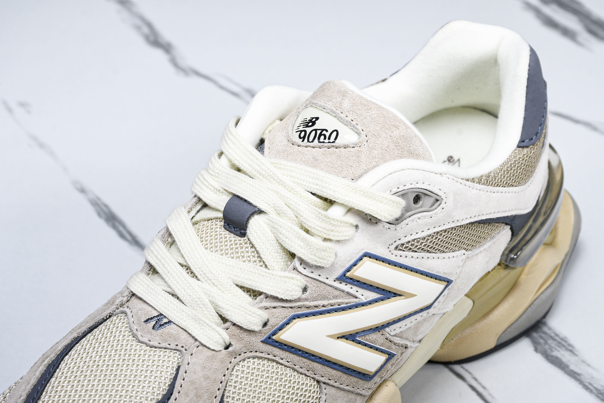 Joe Freshgoods x New Balance NB9060 联名款 复古休闲运动慢跑鞋 U9