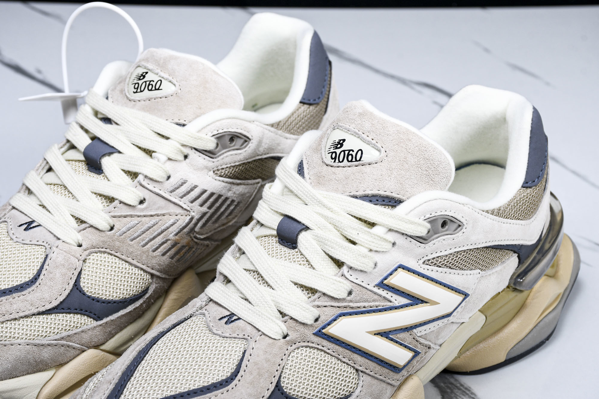 Joe Freshgoods x New Balance NB9060 联名款 复古休闲运动慢跑鞋 U9