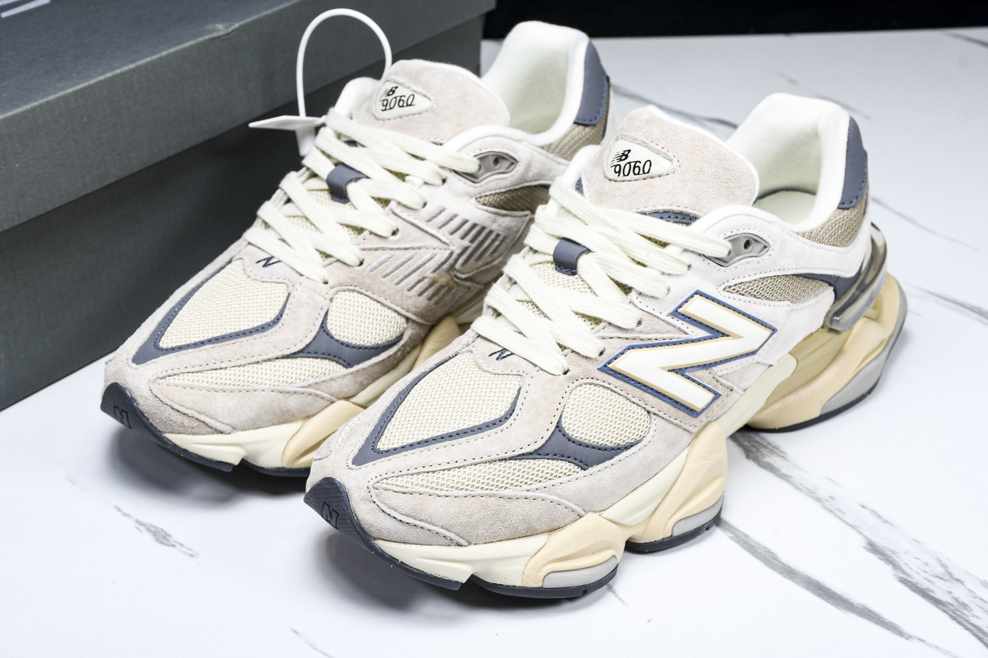Joe Freshgoods x New Balance NB9060 联名款 复古休闲运动慢跑鞋 U9