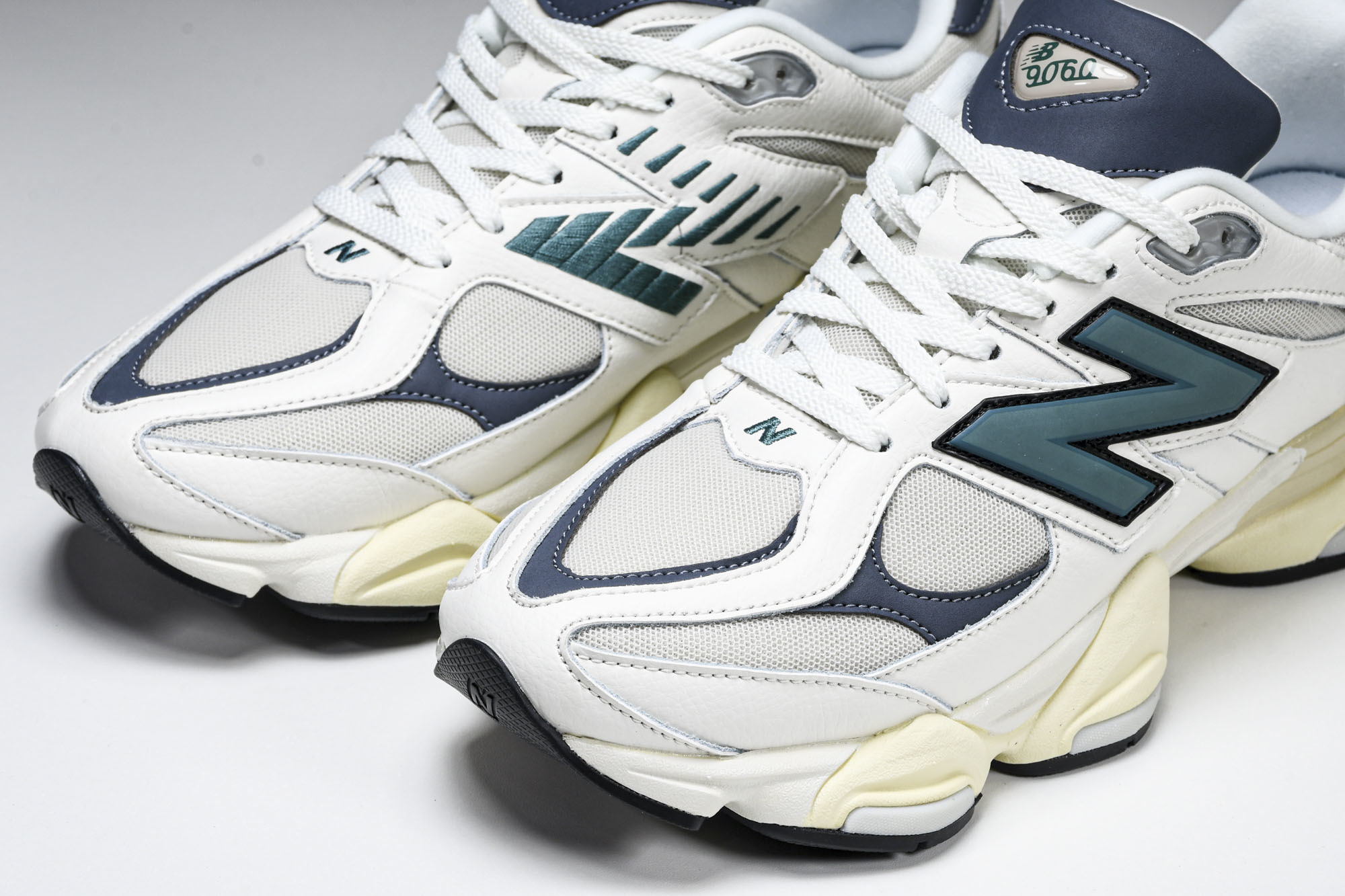 Joe Freshgoods x New Balance NB9060 联名款 复古休闲运动慢跑鞋 U9